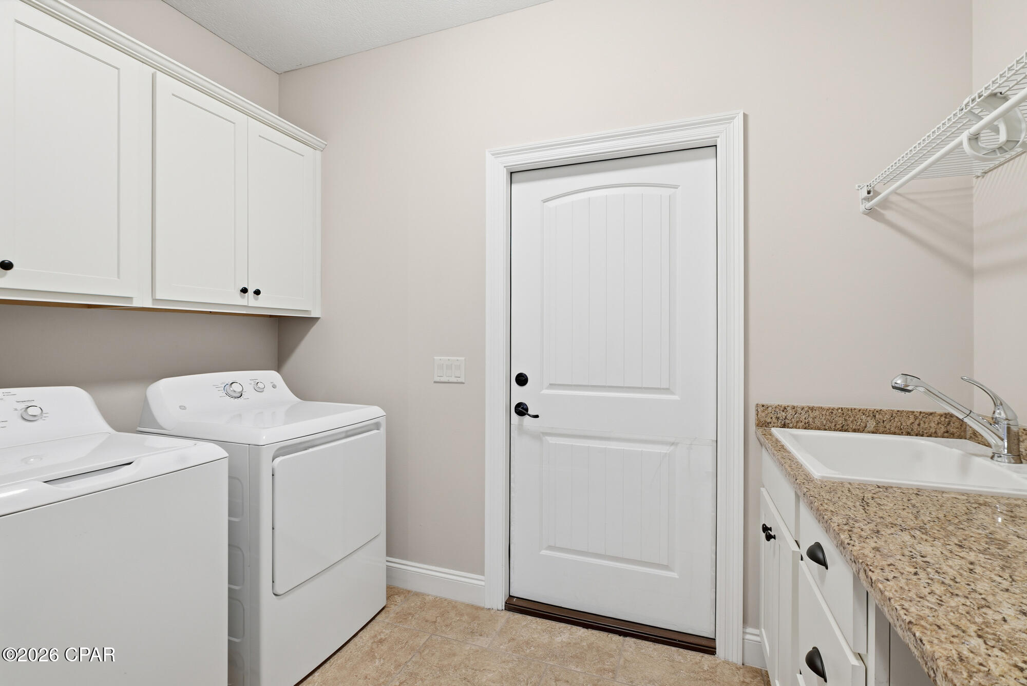 Listing photo id 32 for 12805 Merial Green Way