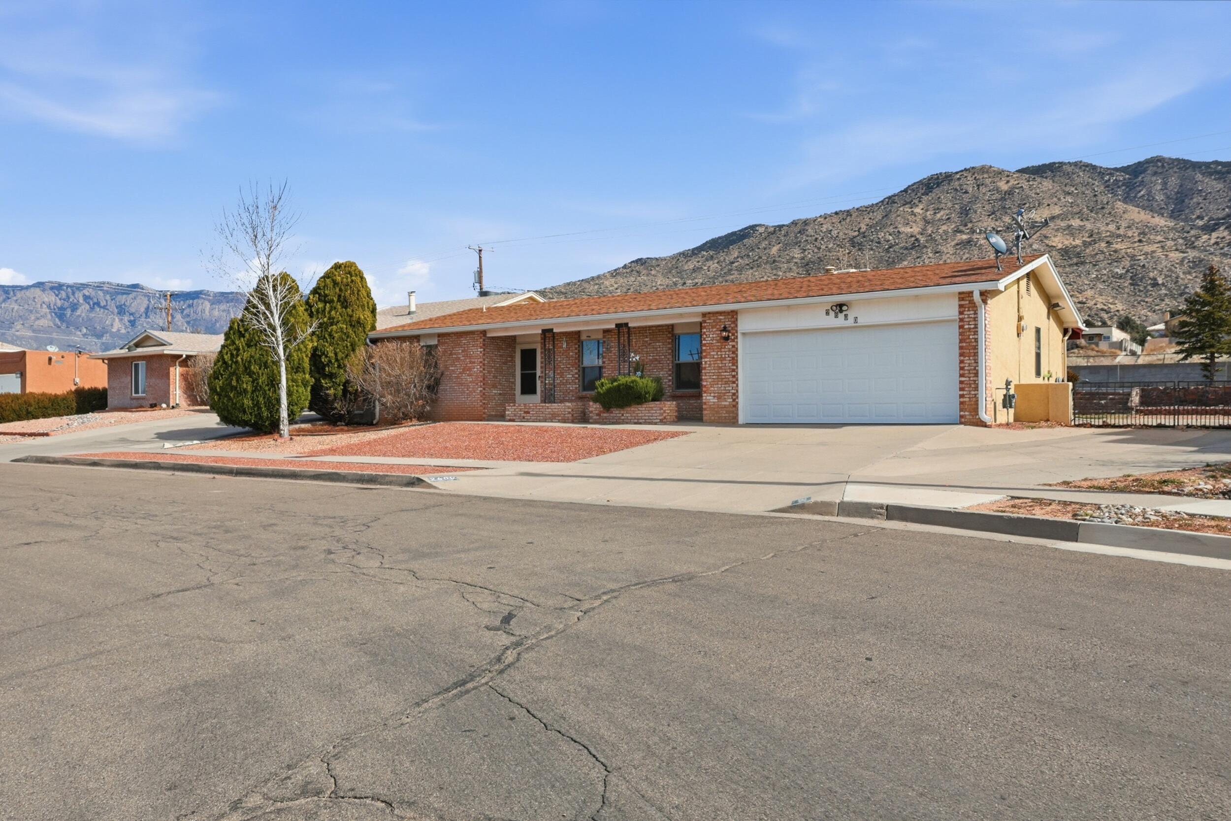 2600 Eastridge Drive, Albuquerque NM 87112