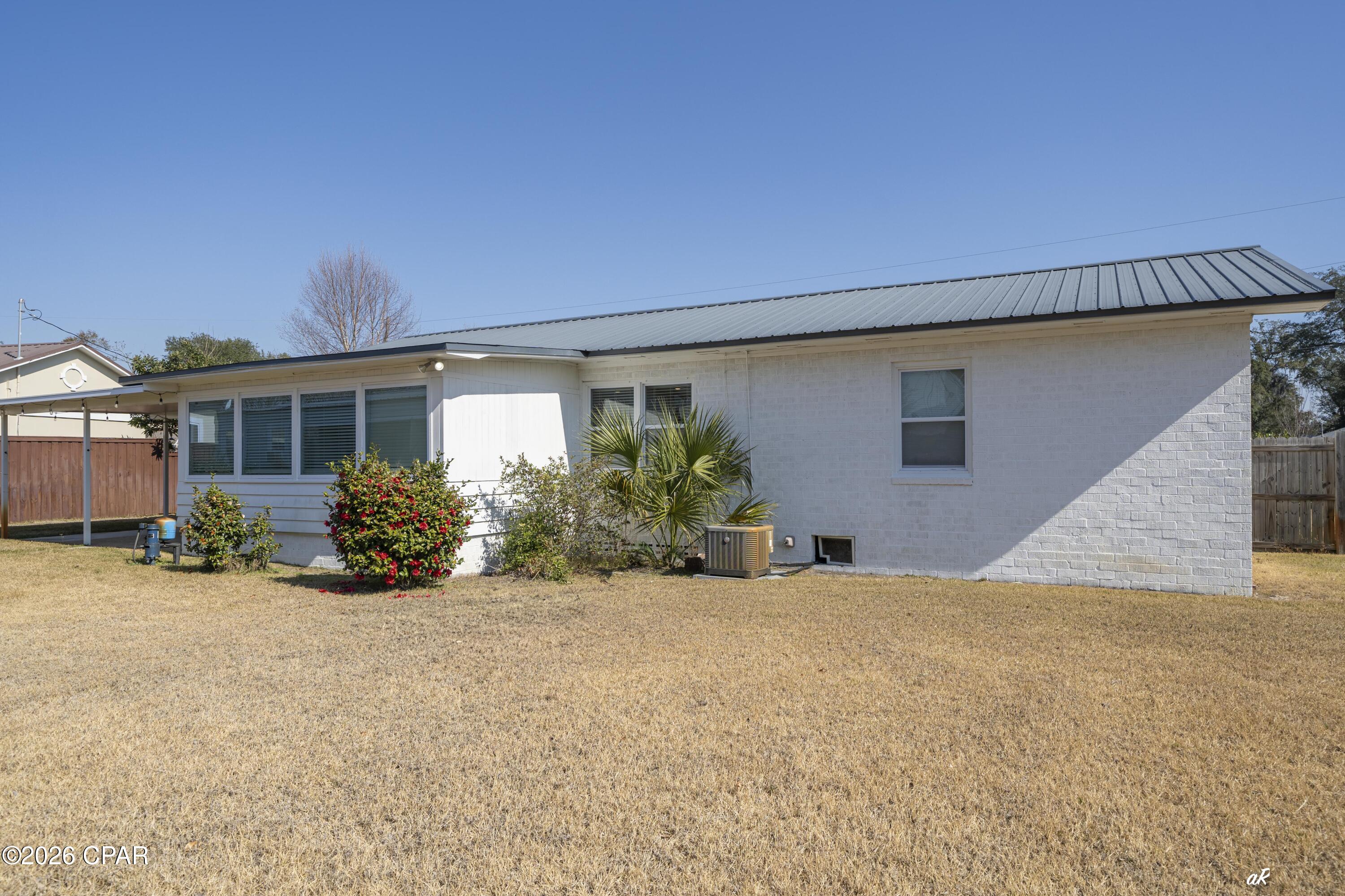 Image 6 For 203 Claire Drive