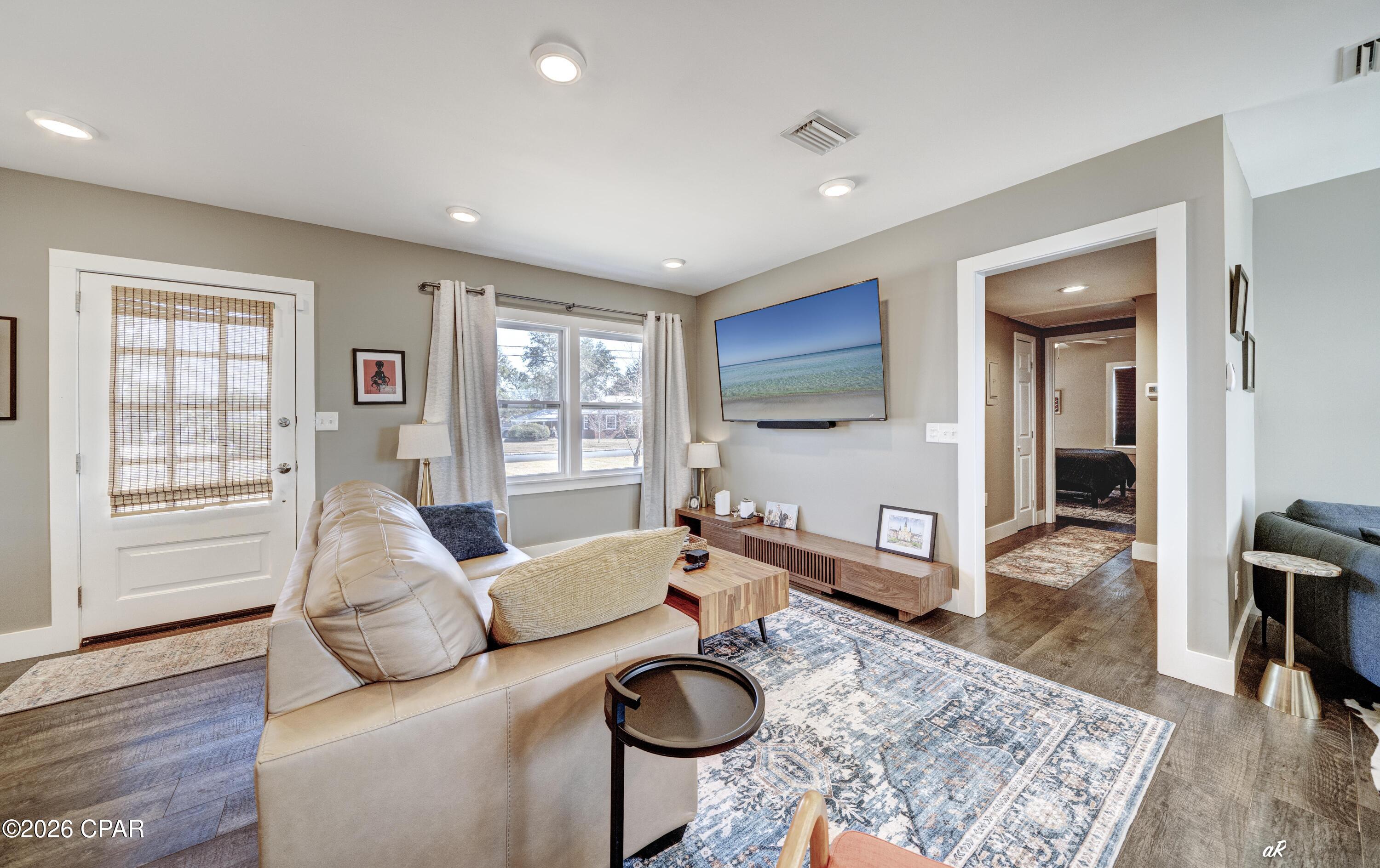 Image 9 For 203 Claire Drive