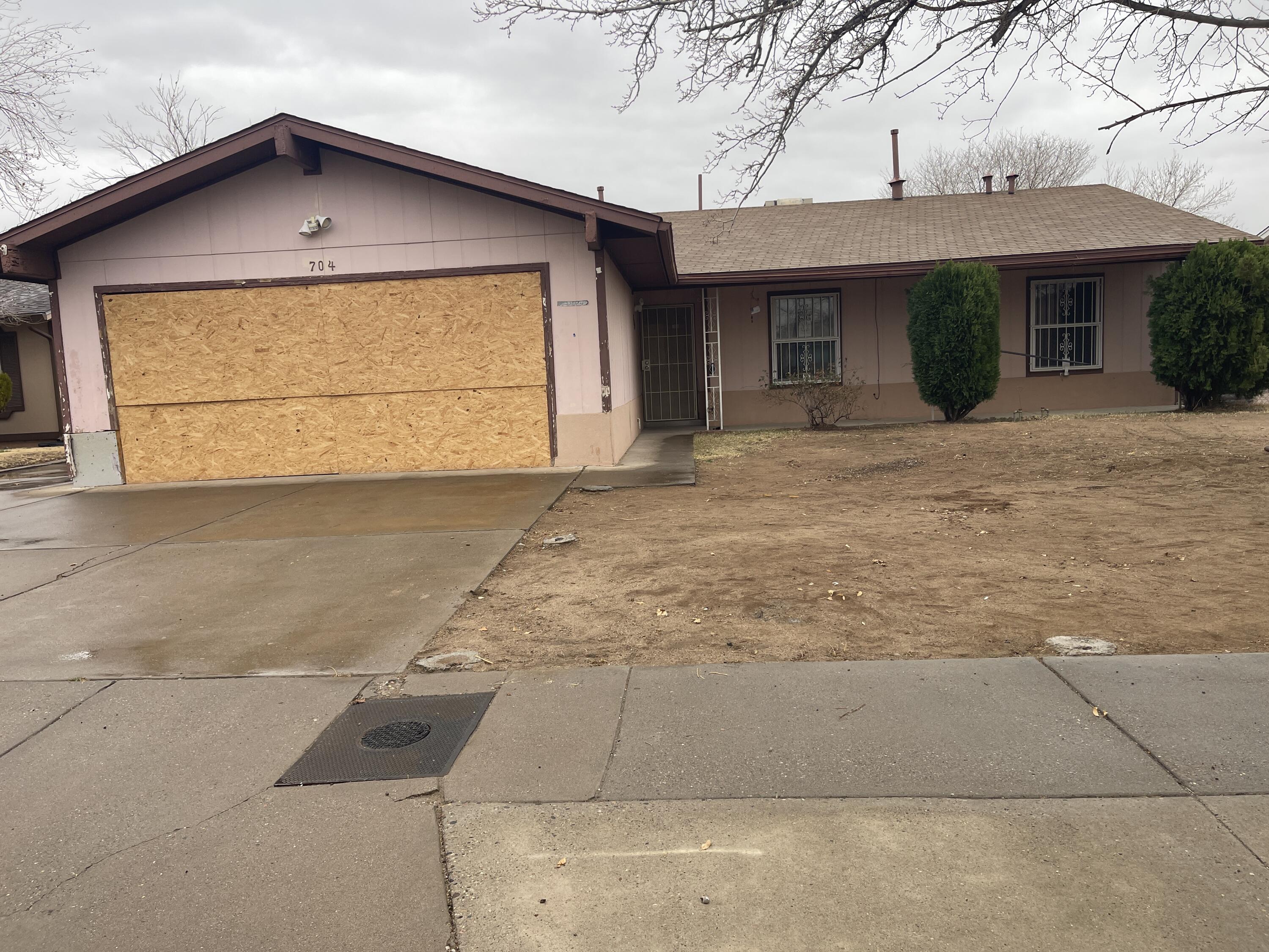 704 Landmark Street, Albuquerque NM 87121