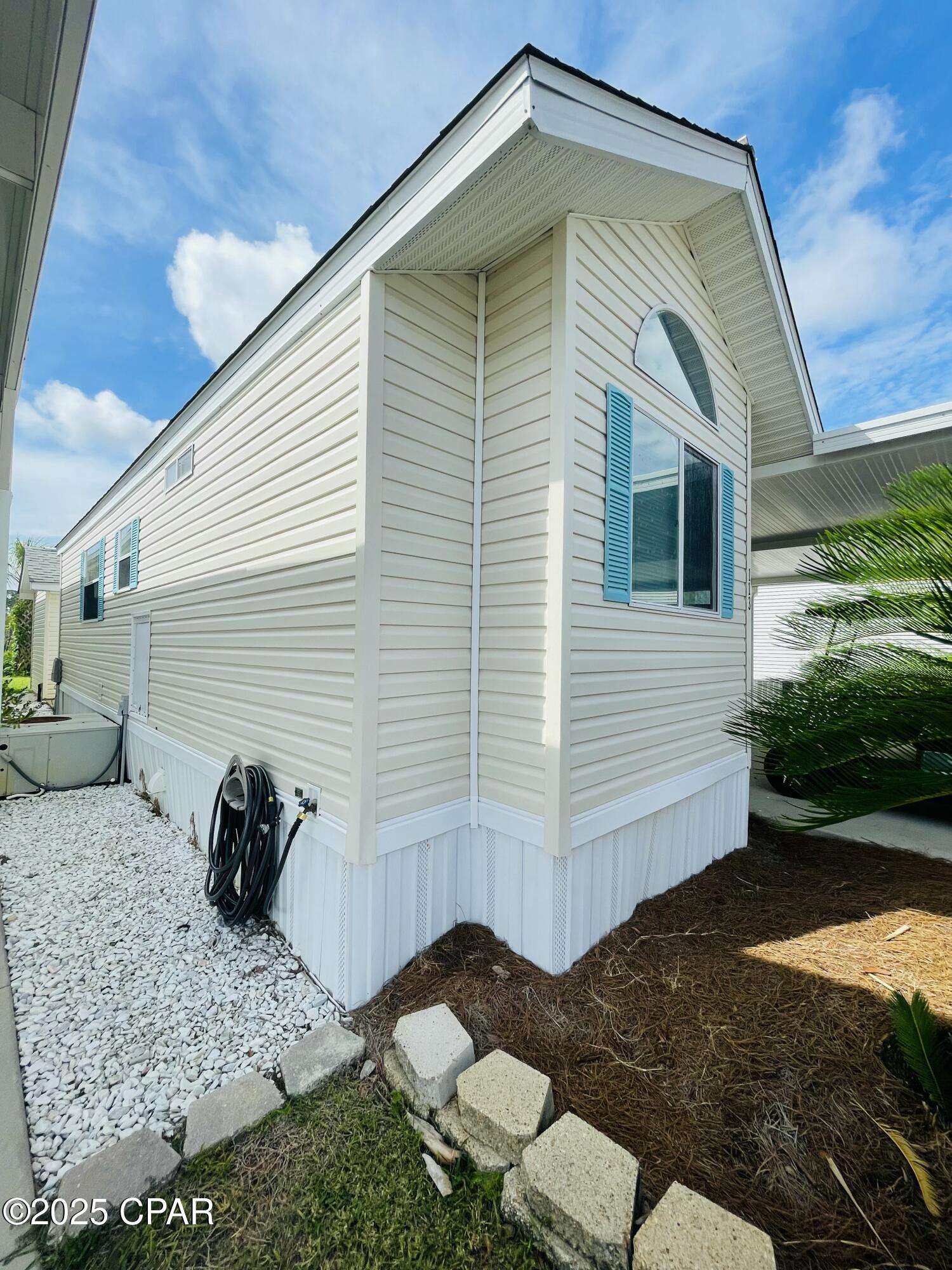 Image 3 For 1219 Thomas  113