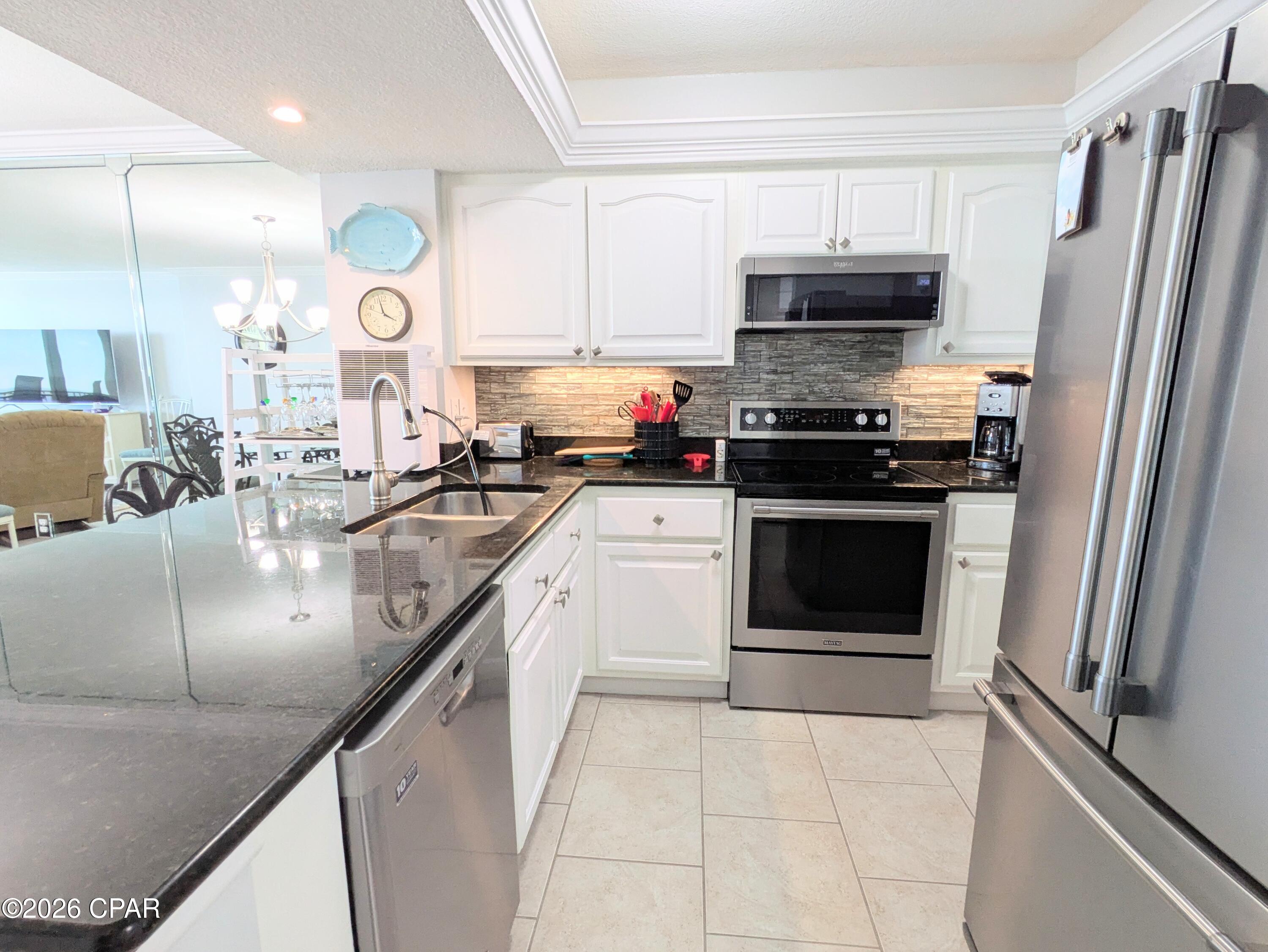 Image 3 For 7205 Thomas Drive E902