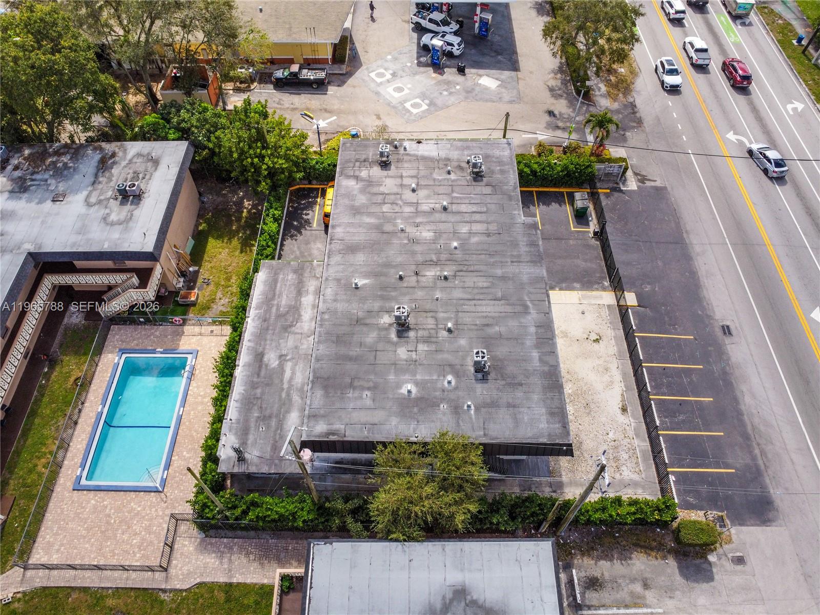 Impressive exterior facade at 5980 40th Ave - Luxury Estate in Dania Beach