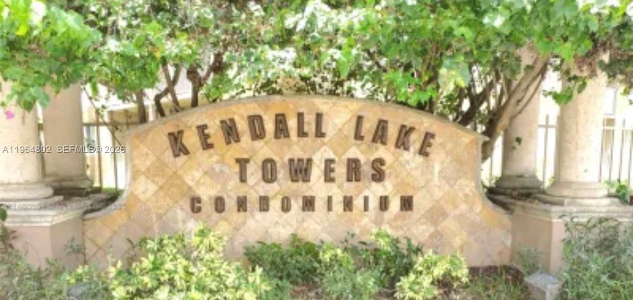 Kendall Lake Towers Condo