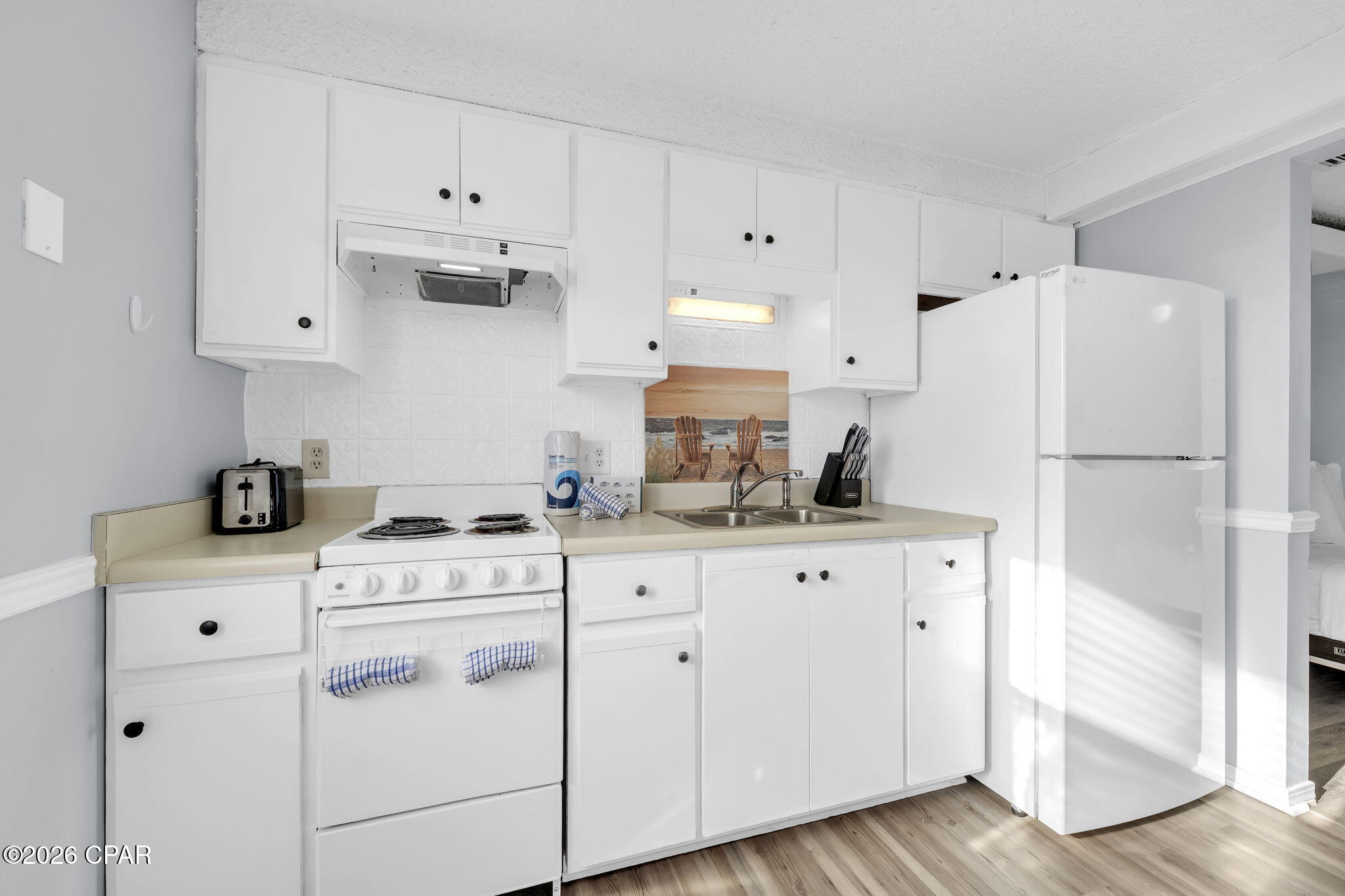 Image 13 For 8730 Thomas Drive 1203c