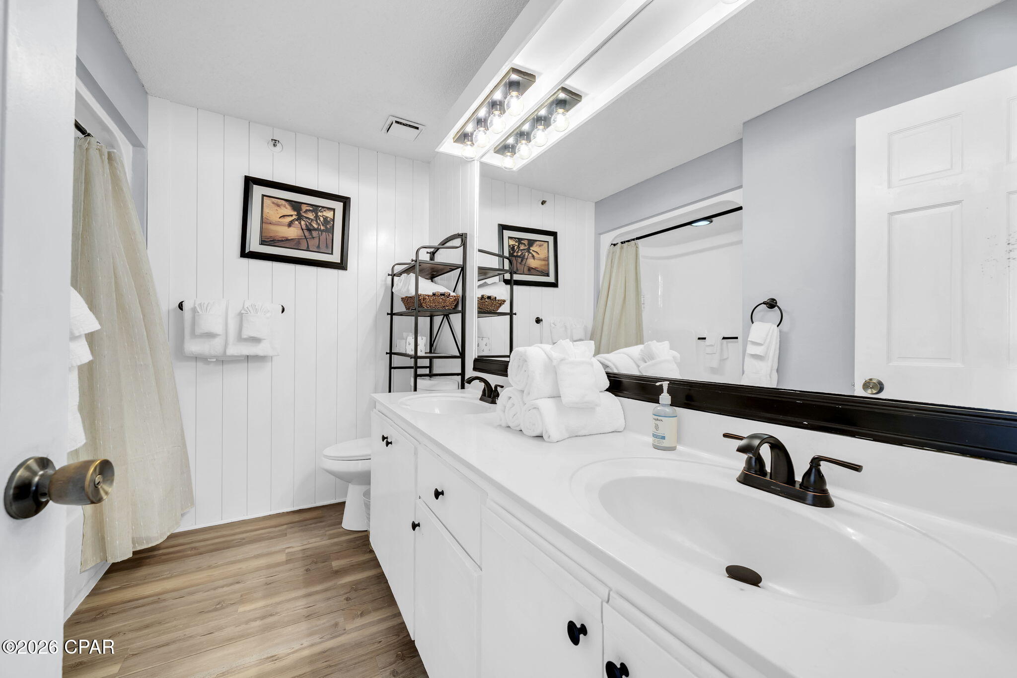 Image 16 For 8730 Thomas Drive 1203c