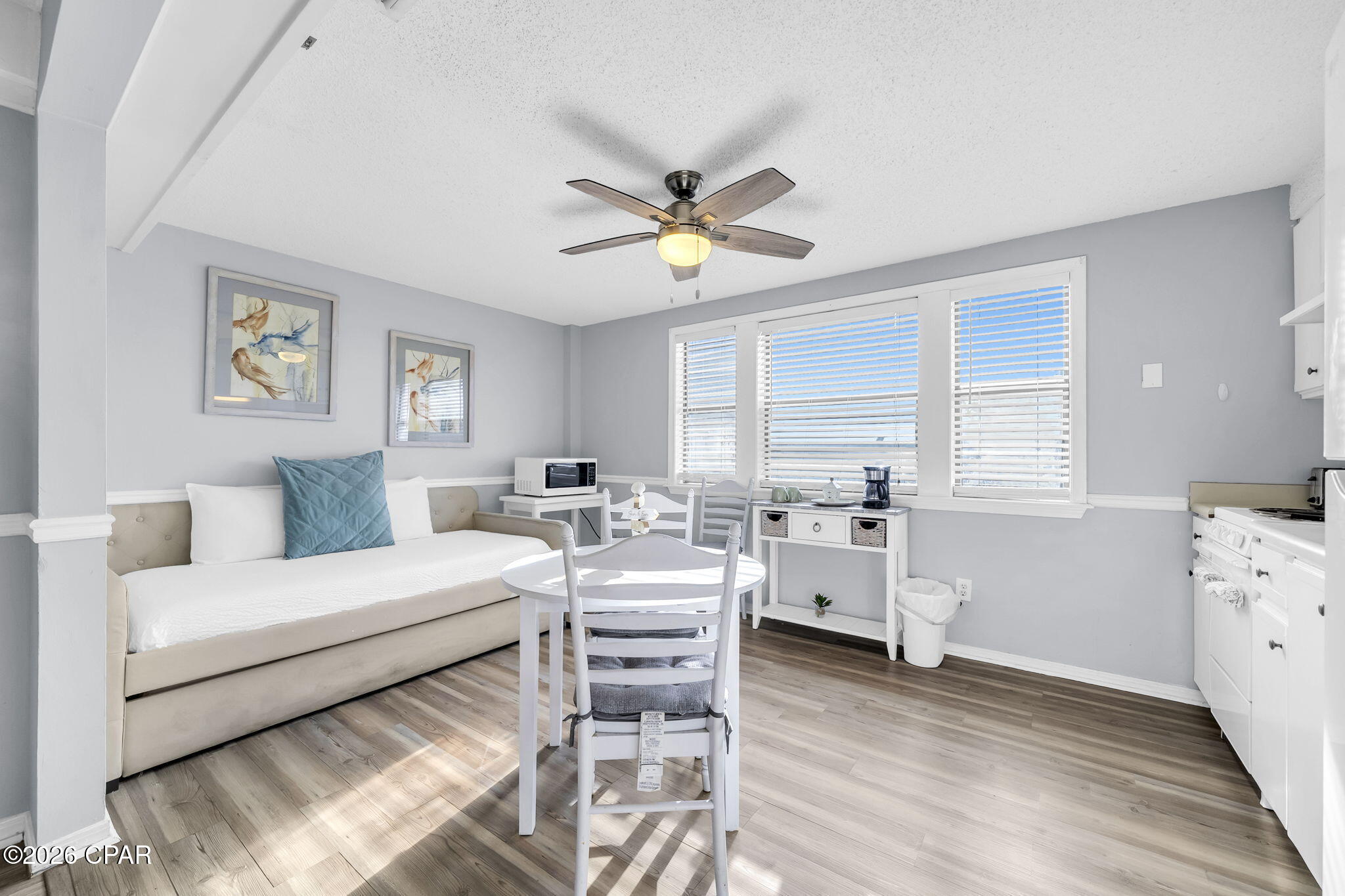 Image 6 For 8730 Thomas Drive 1203c