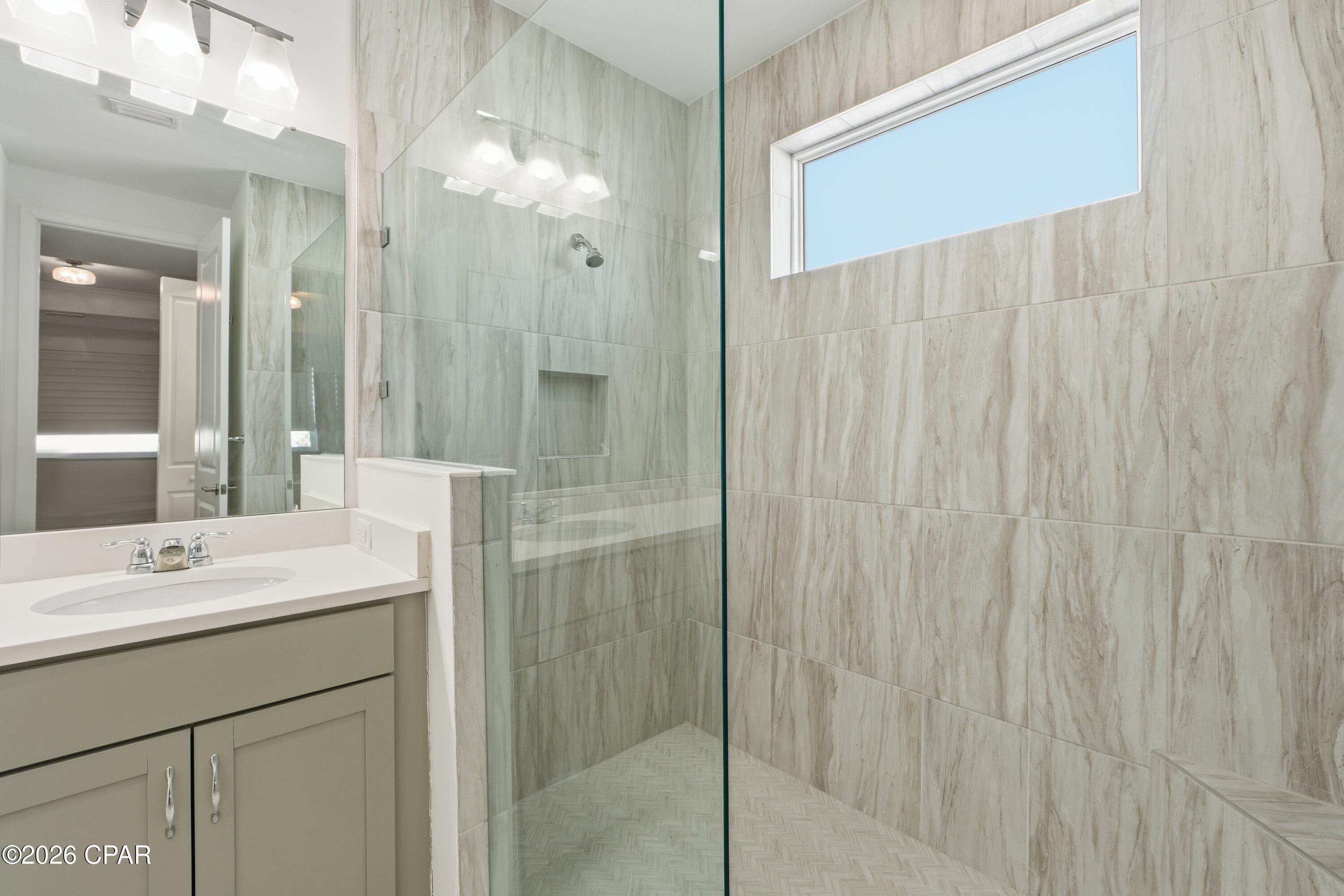 Image 32 For 8424 Landshark Boulevard