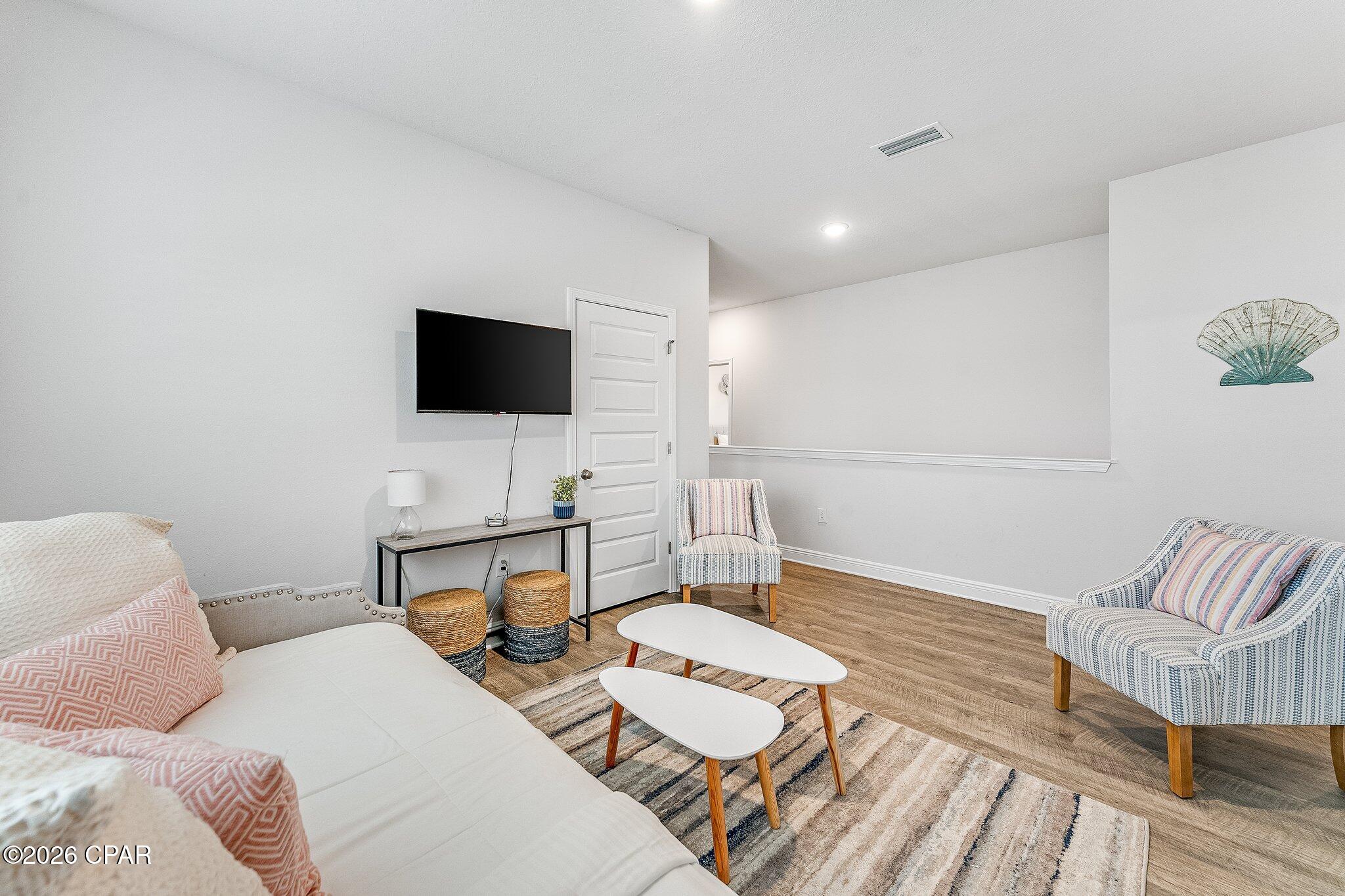 Image 44 For 125 Sandyshore Court