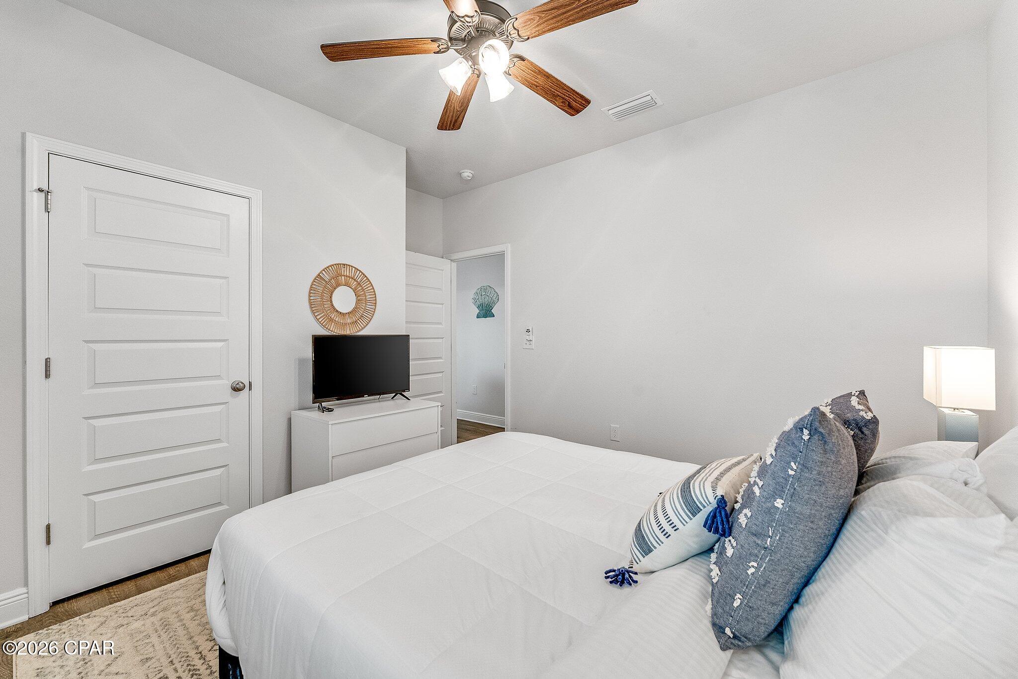 Image 46 For 125 Sandyshore Court