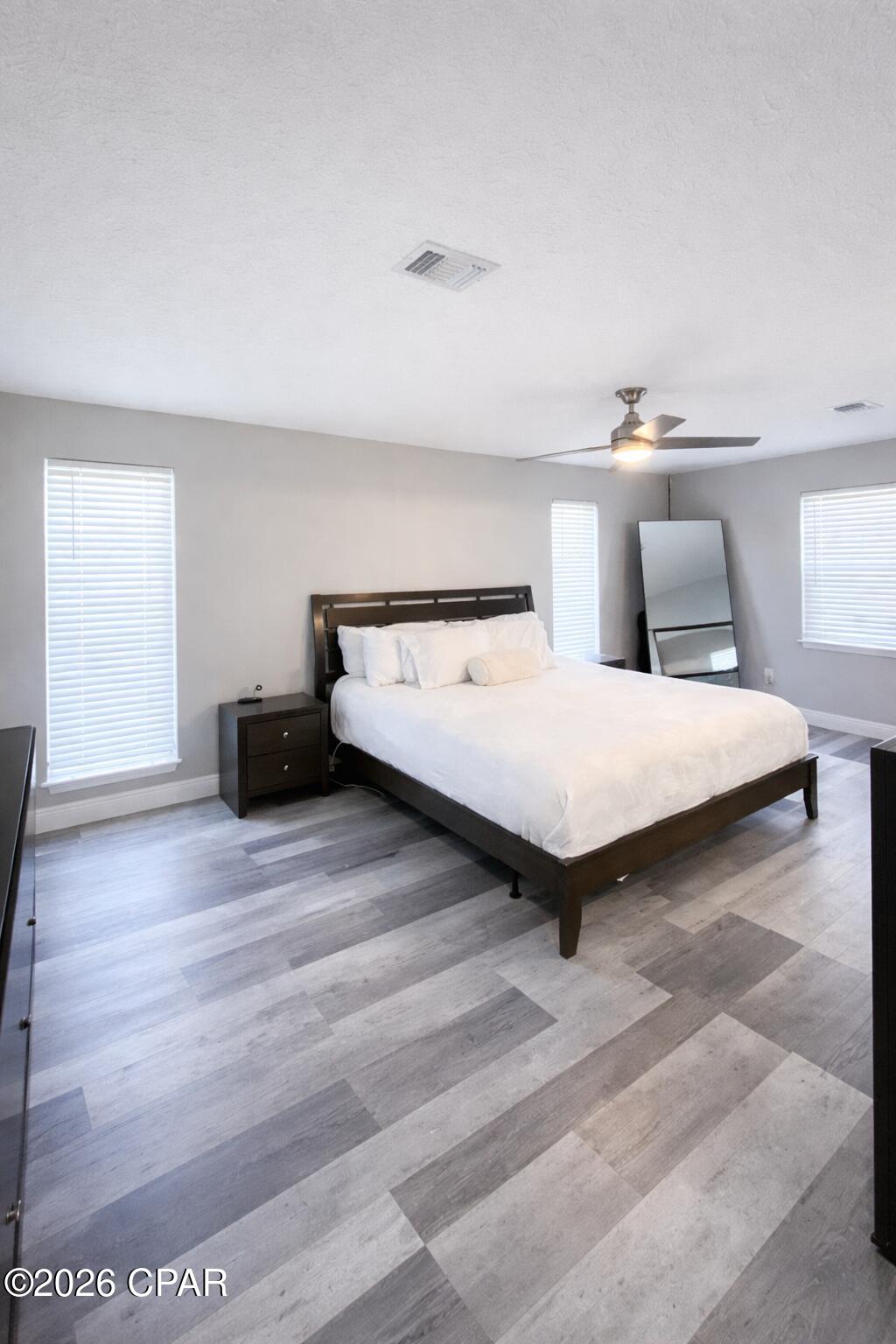 Image 12 For 2005 Harbour Drive