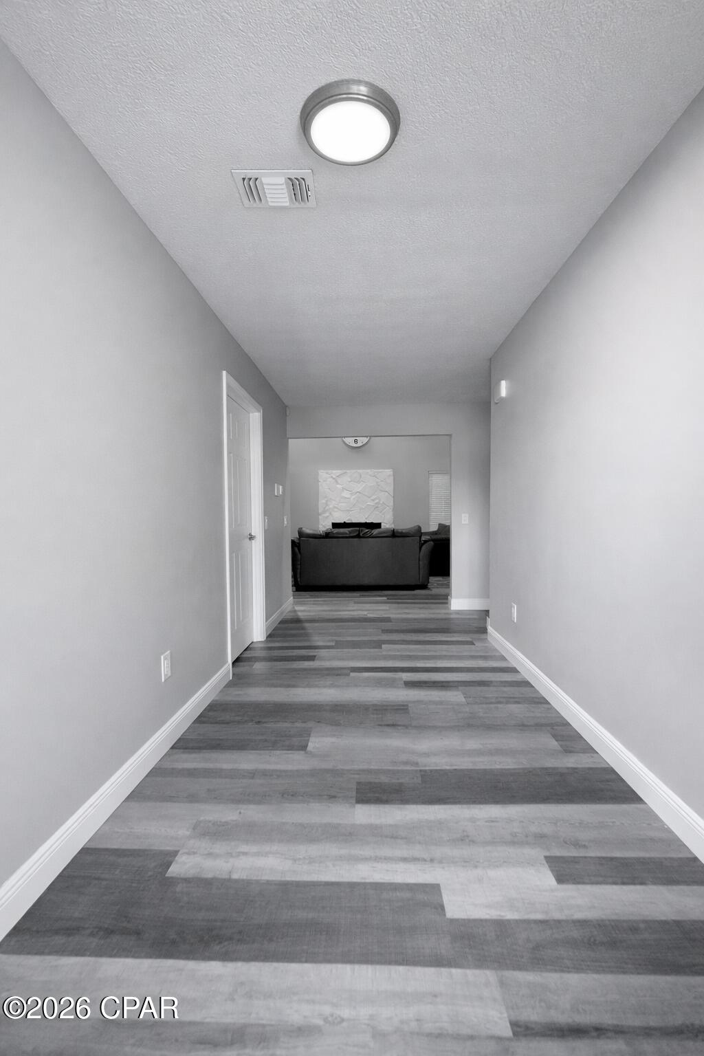 Image 2 For 2005 Harbour Drive