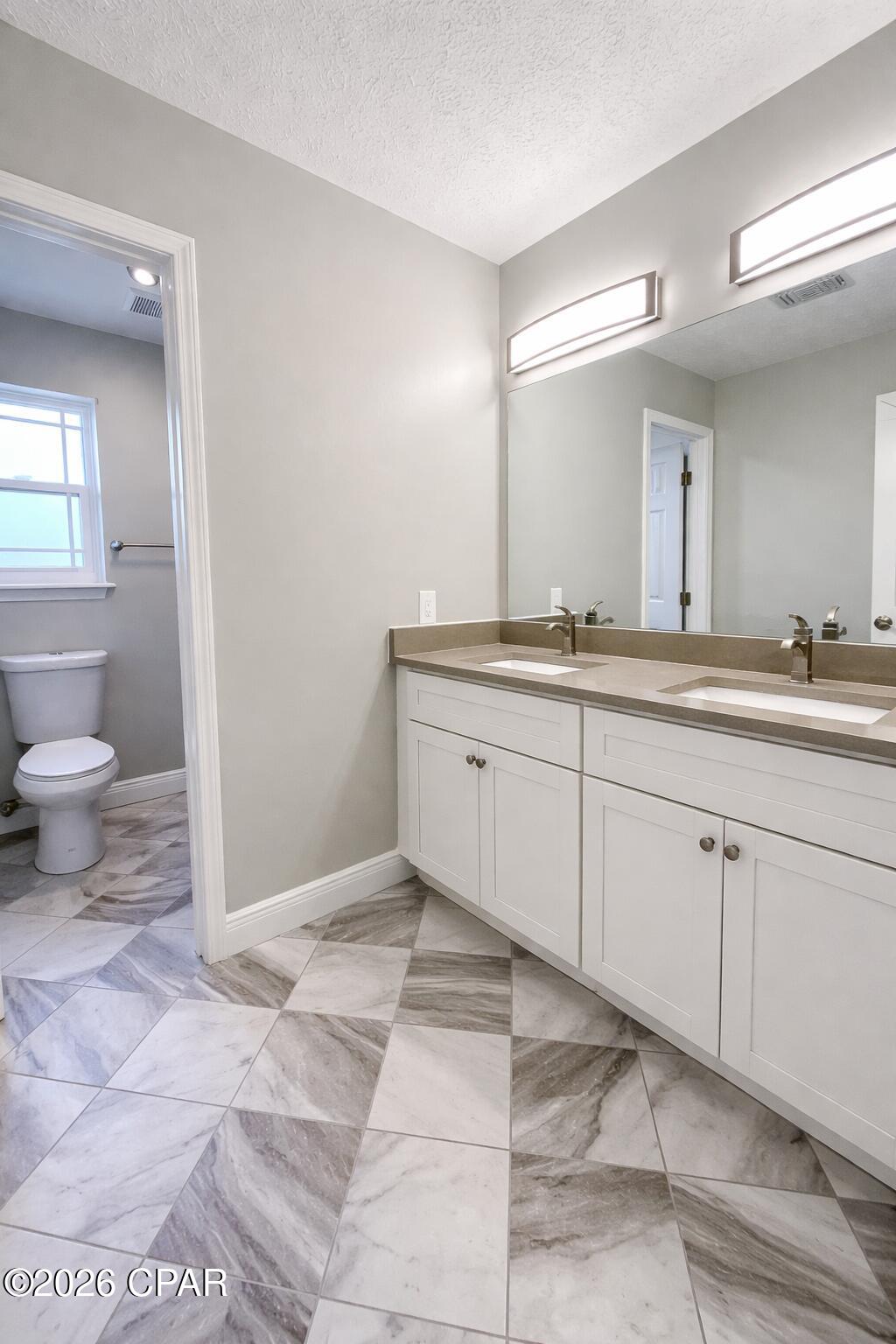 Image 21 For 2005 Harbour Drive