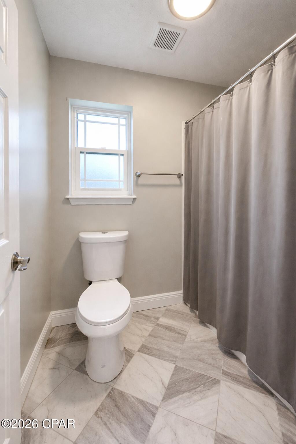 Image 22 For 2005 Harbour Drive