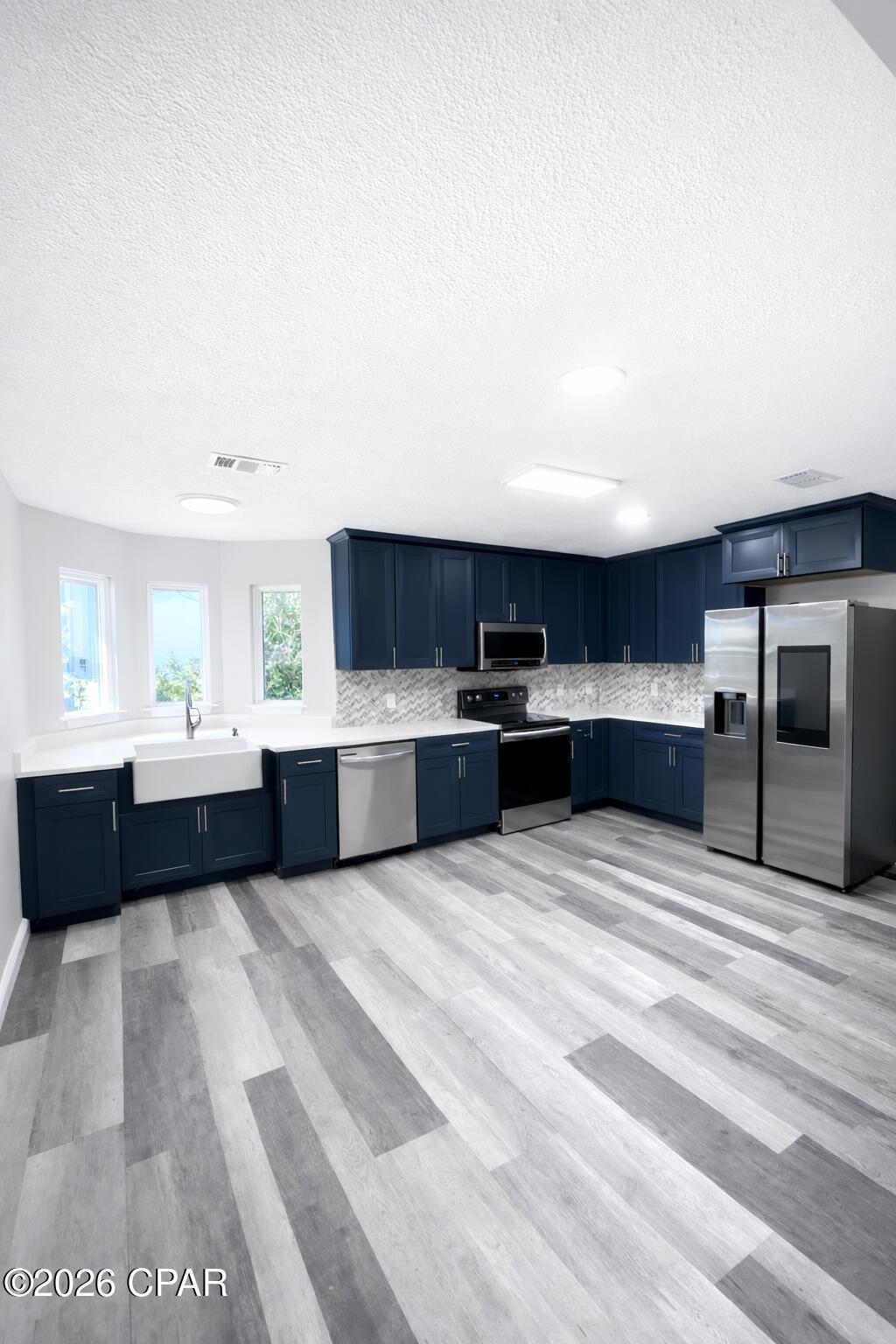 Image 4 For 2005 Harbour Drive