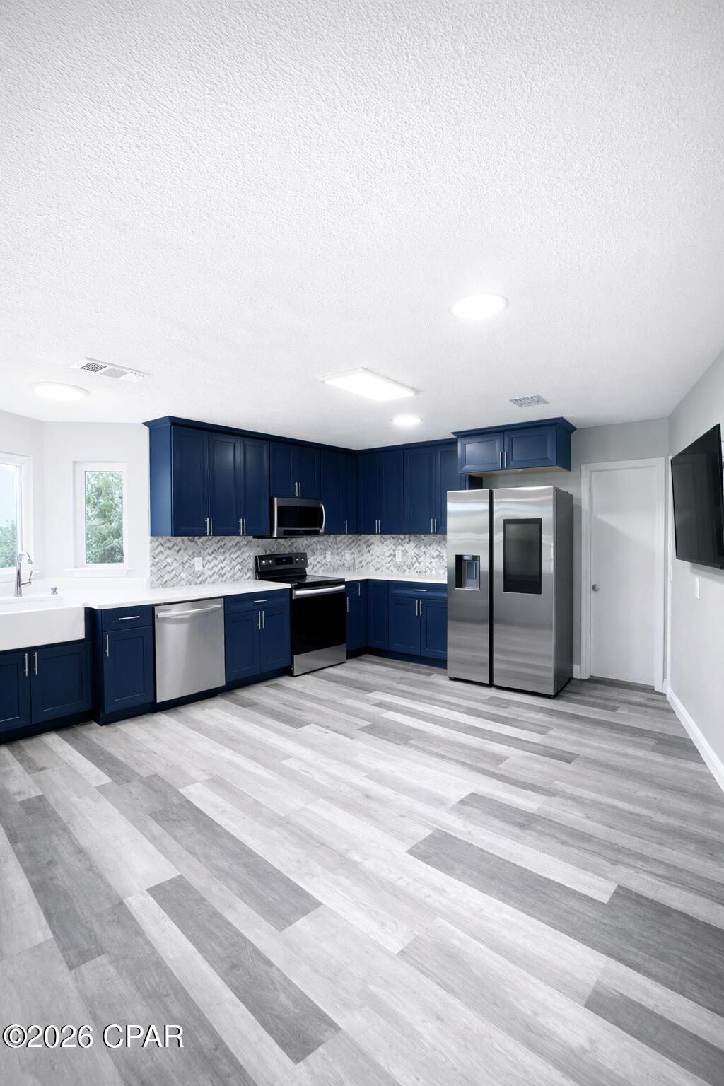 Image 5 For 2005 Harbour Drive