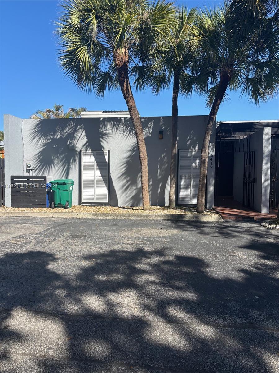 Miami Lakes Windmill Gate