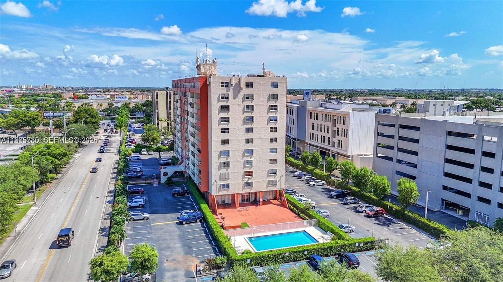 Plaza Of Westland Condo