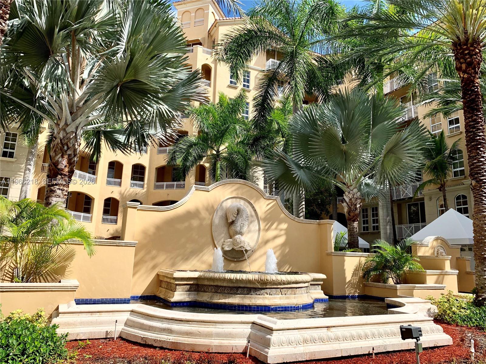 Alaqua Condo