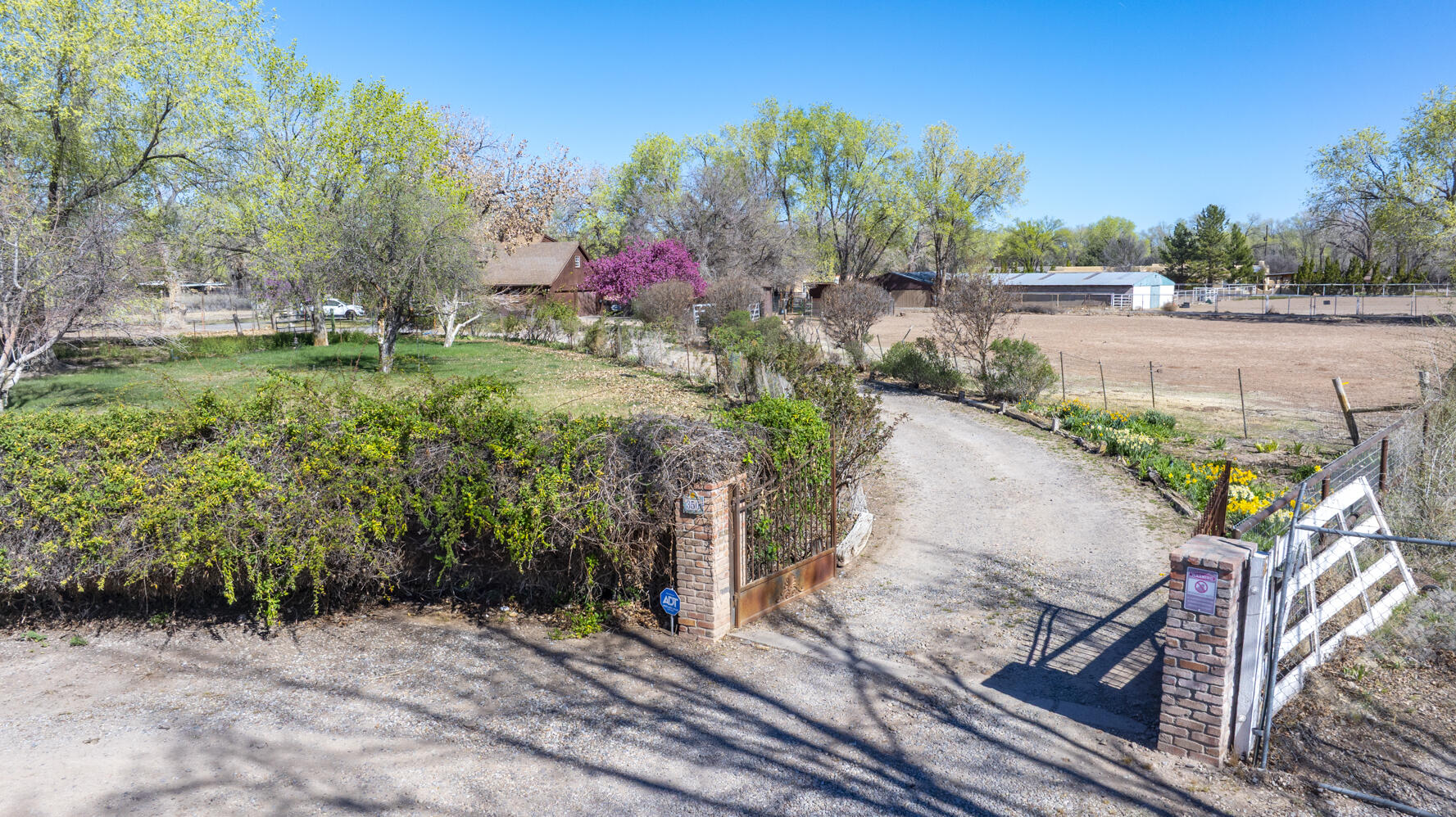 Homes for sale in Corrales, NM | 350 Applewood Rd, Corrales, NM 87048 | MLS# 1098408