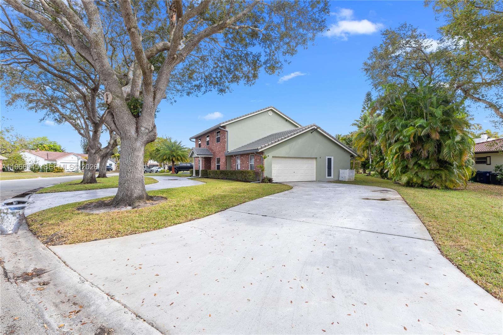 Homes for sale in Coral Springs, FL | 11069 Glenwood Dr, Coral Springs, FL 33065 | MLS# A11966545