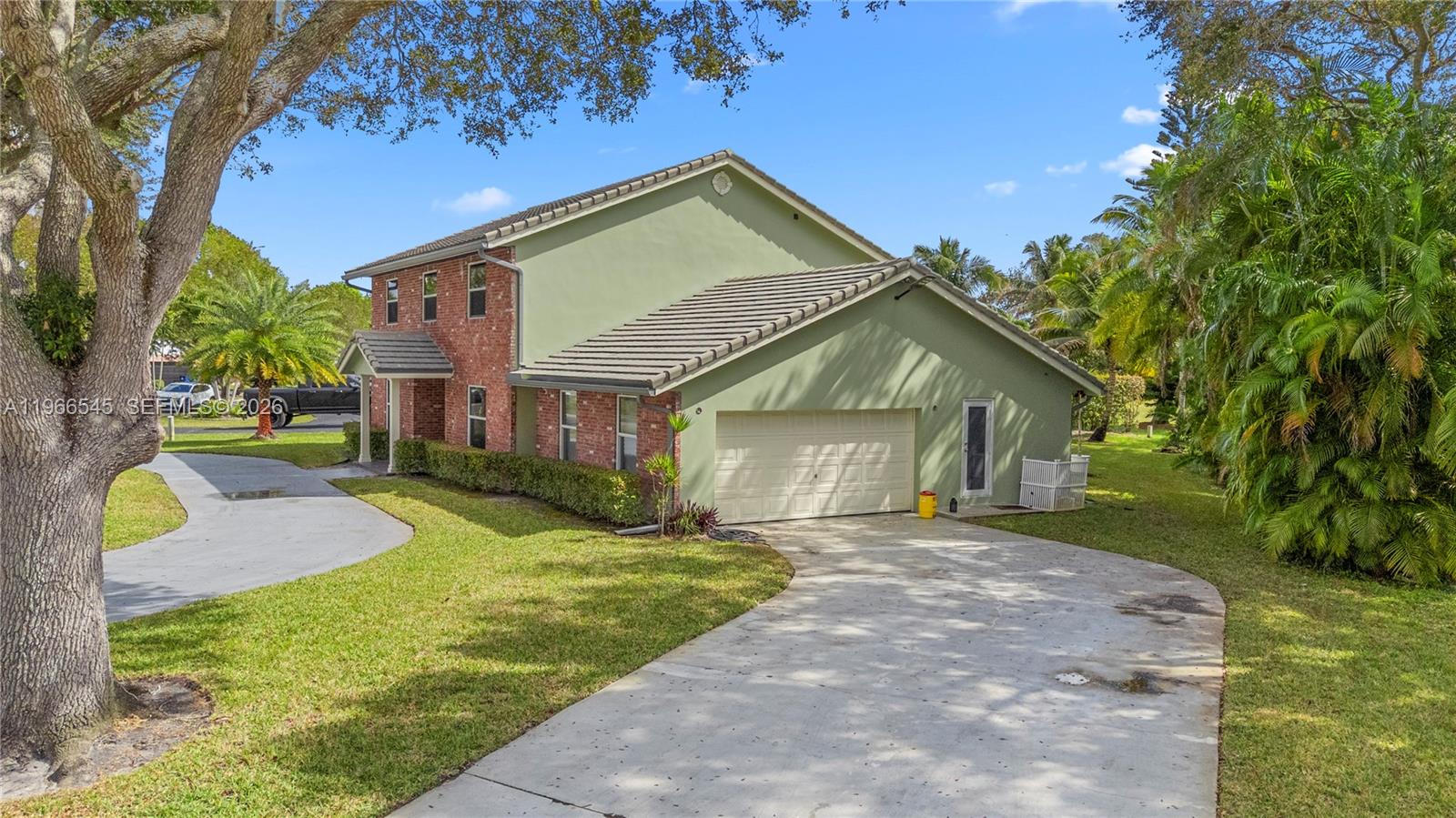 Homes for sale in Coral Springs, FL | 11069 Glenwood Dr, Coral Springs, FL 33065 | MLS# A11966545