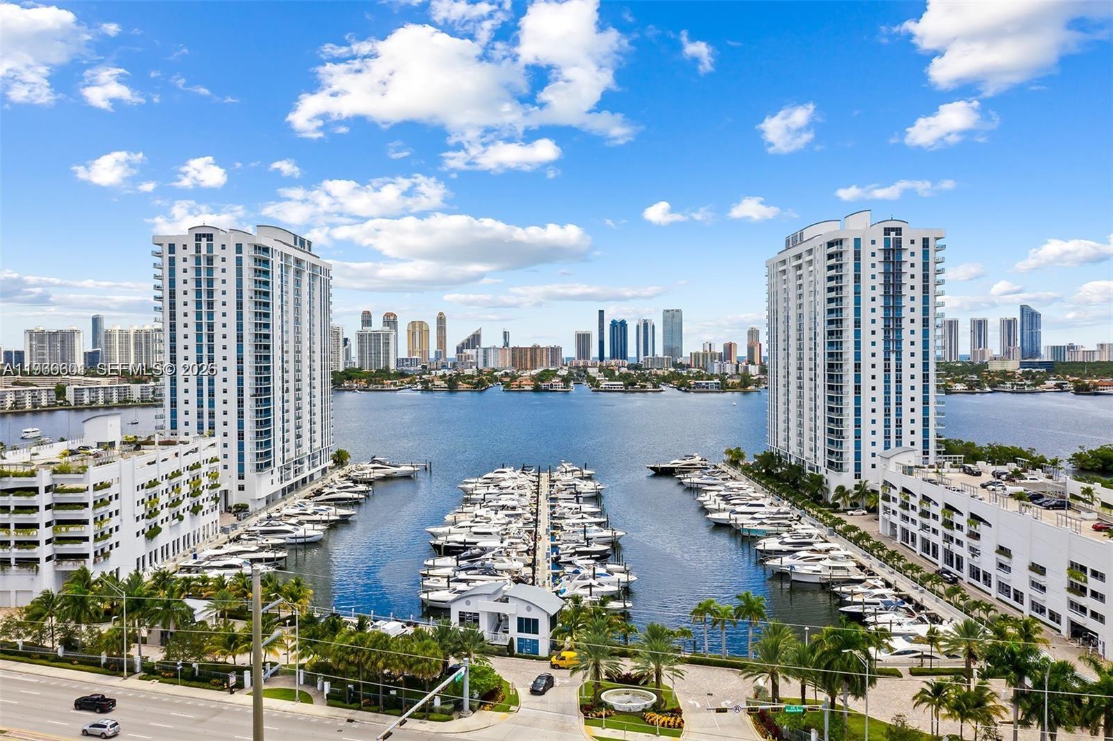 Apartamento à Venda em North Miami Beach, FL