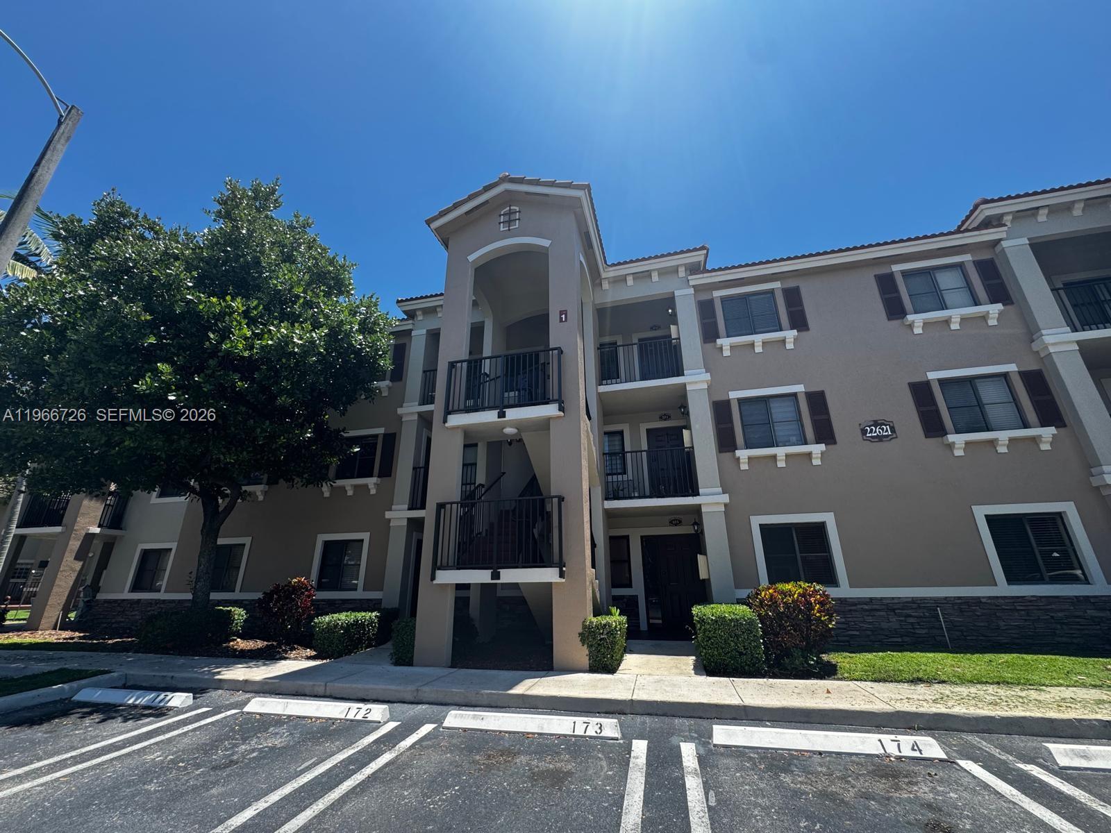 The Courts At Bayshore II