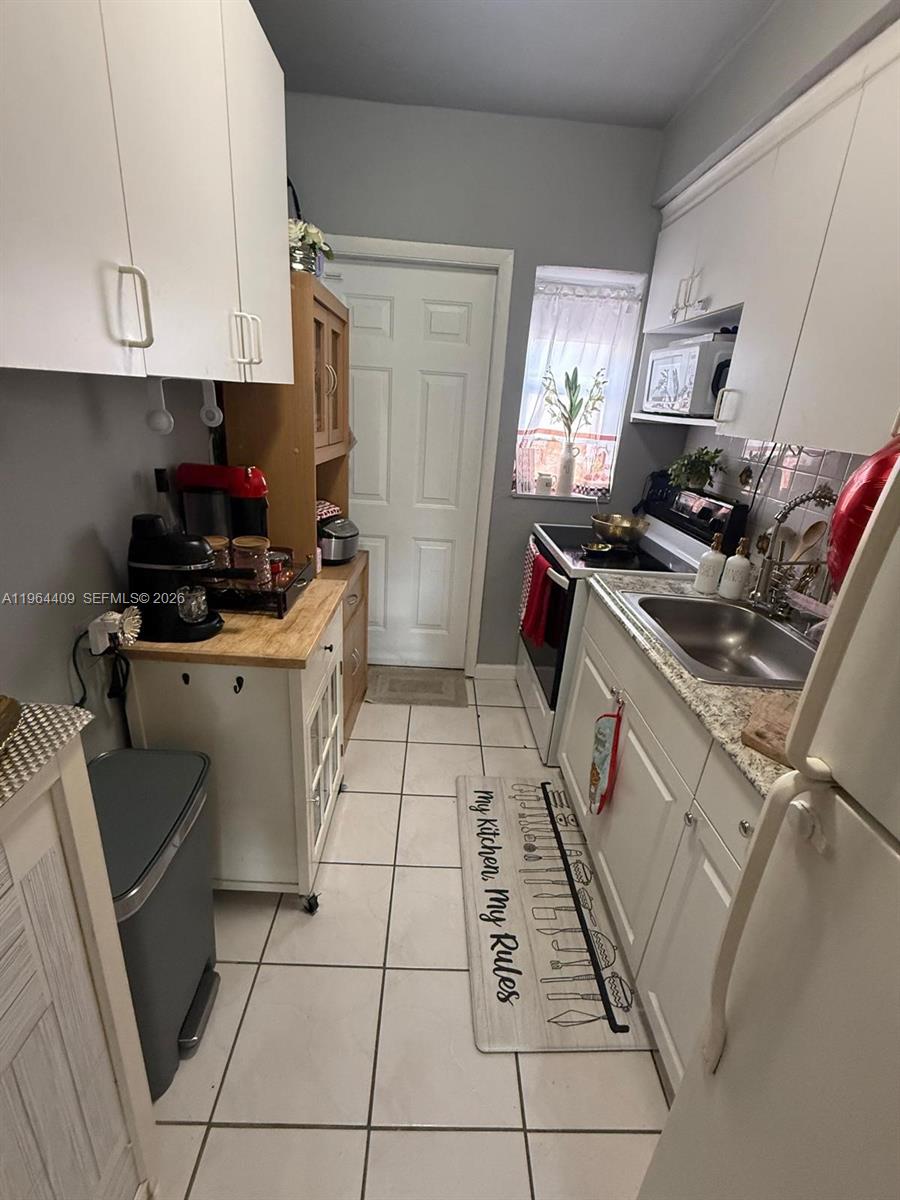 Coral Gardens Condo Bldg