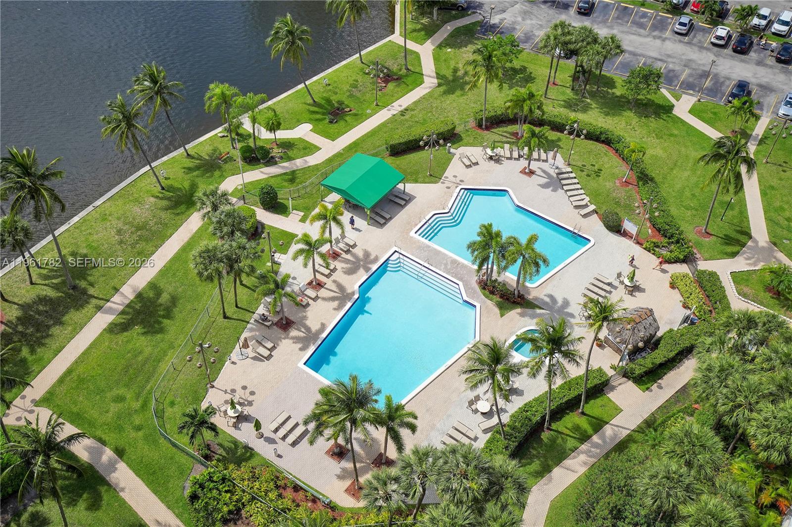 The Clipper At Bisc Cove