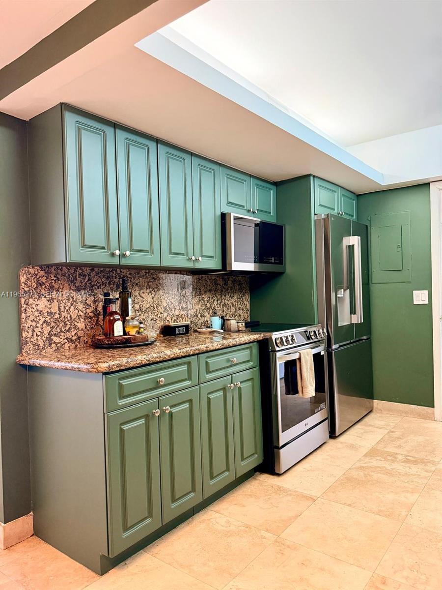 Cricket Club Condo
