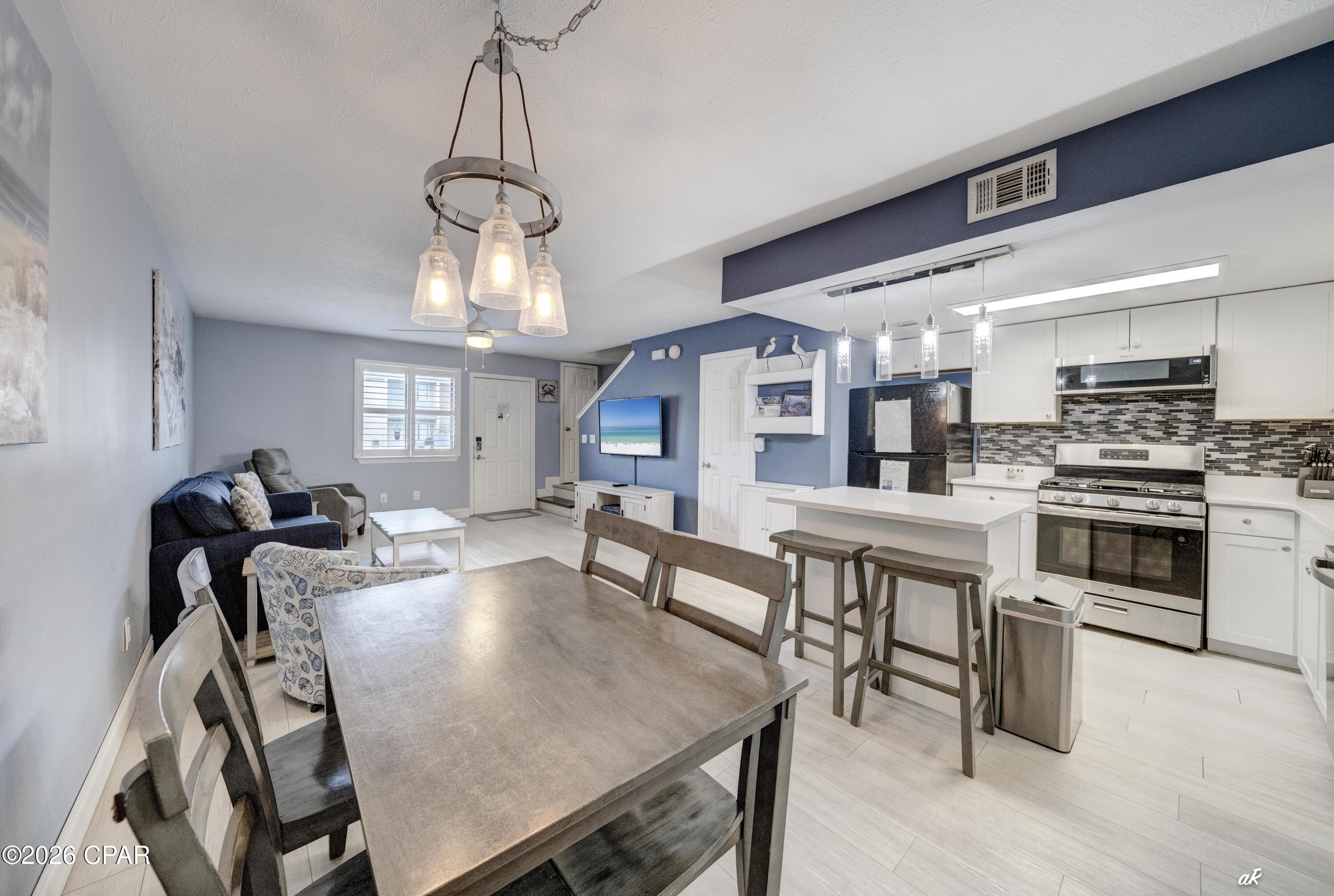 Image 12 For 143 W Leslie Lane