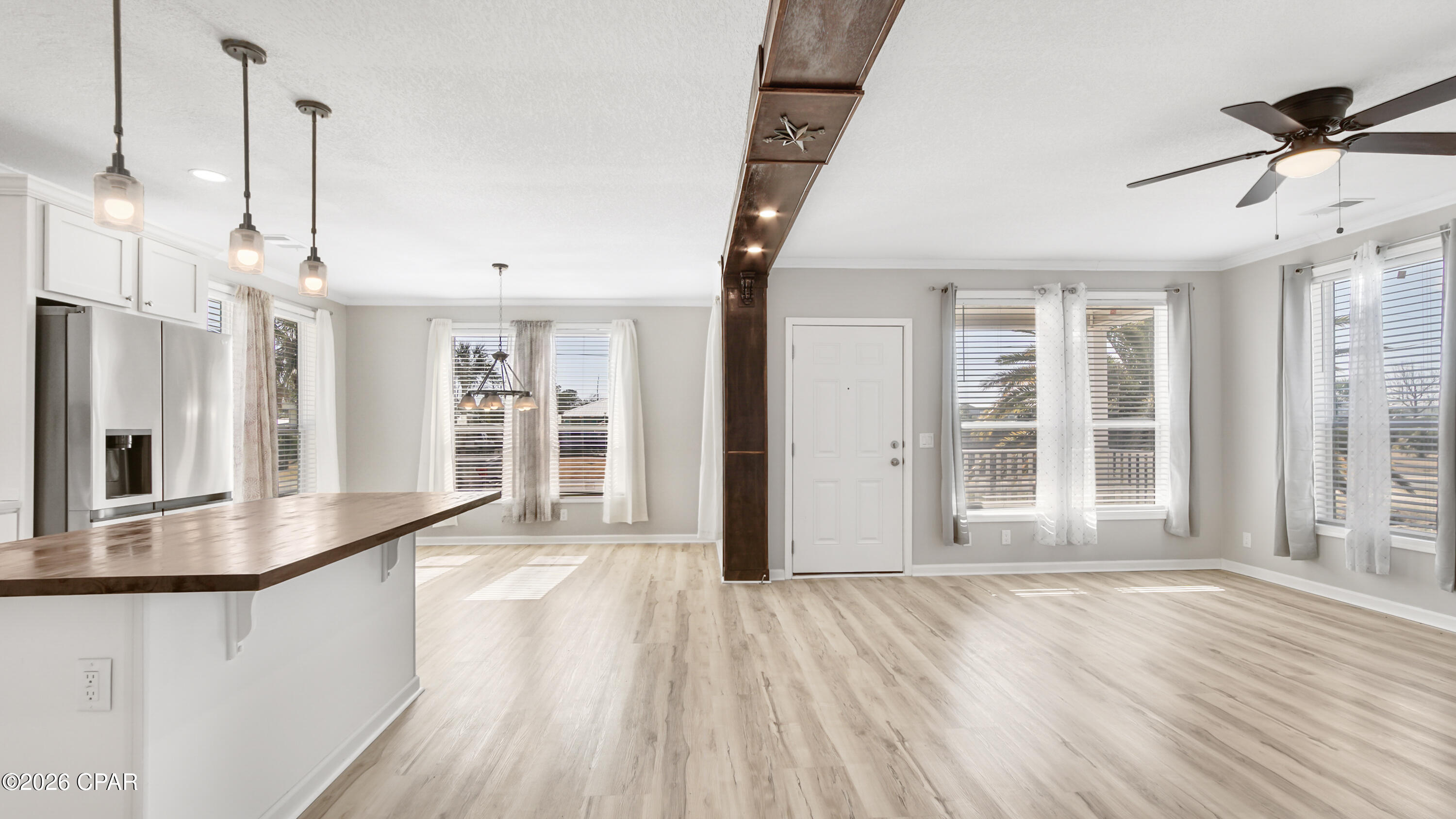 Image 16 For 227 Bay Street