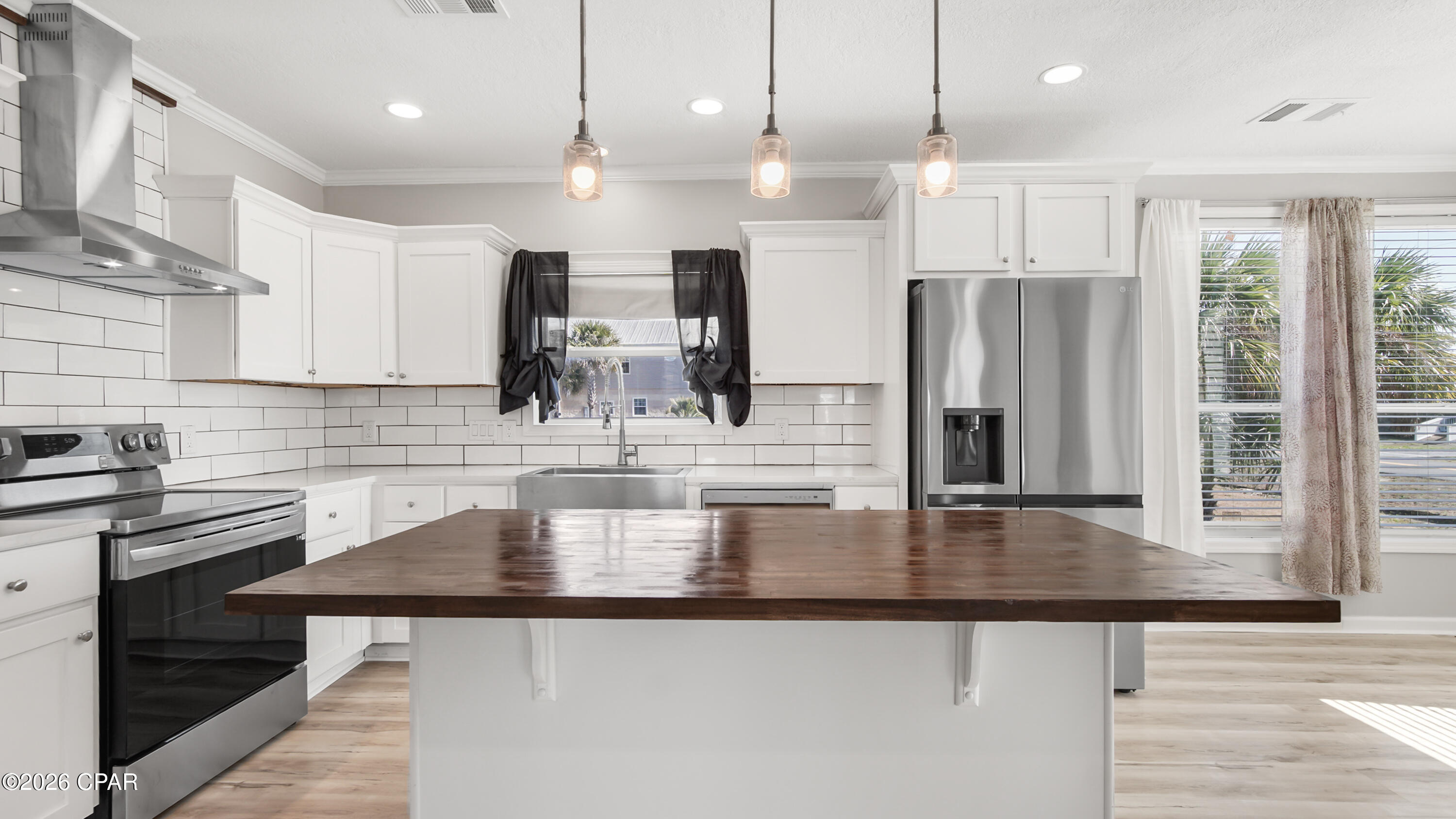 Image 9 For 227 Bay Street