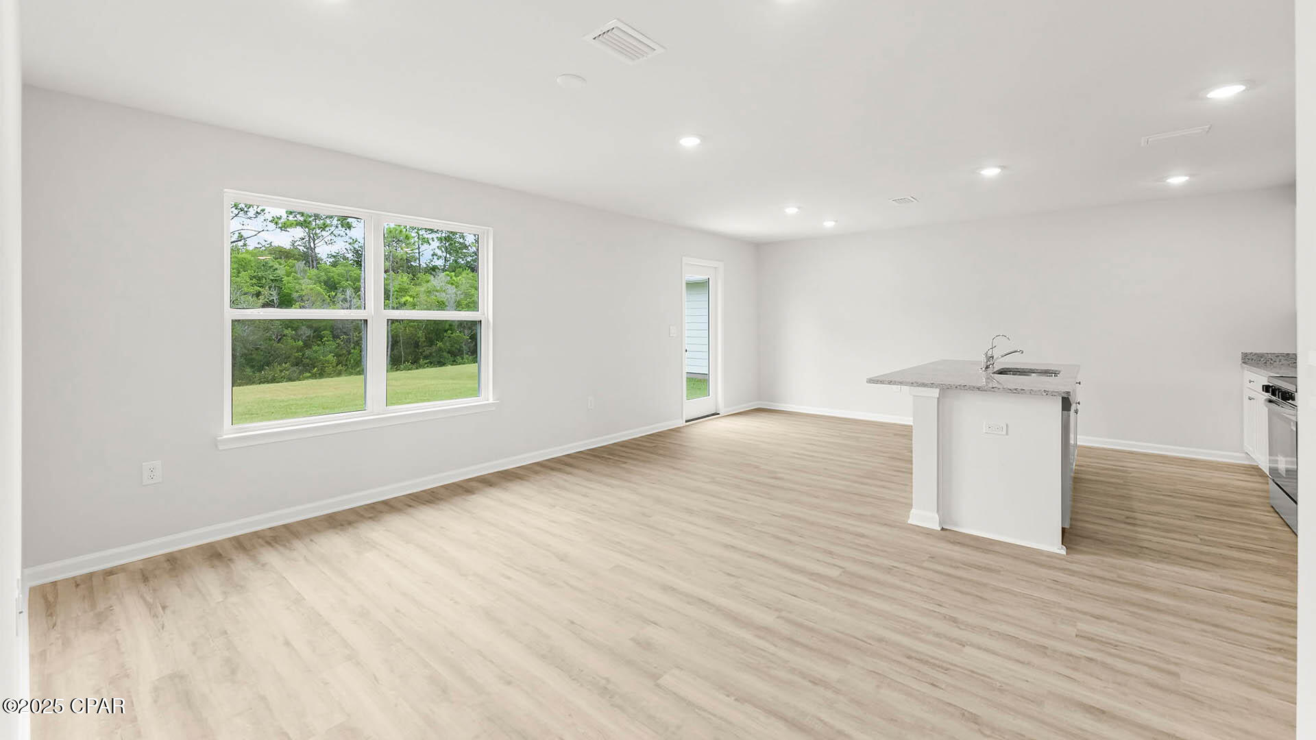 Image 20 For 100 Cove Lane