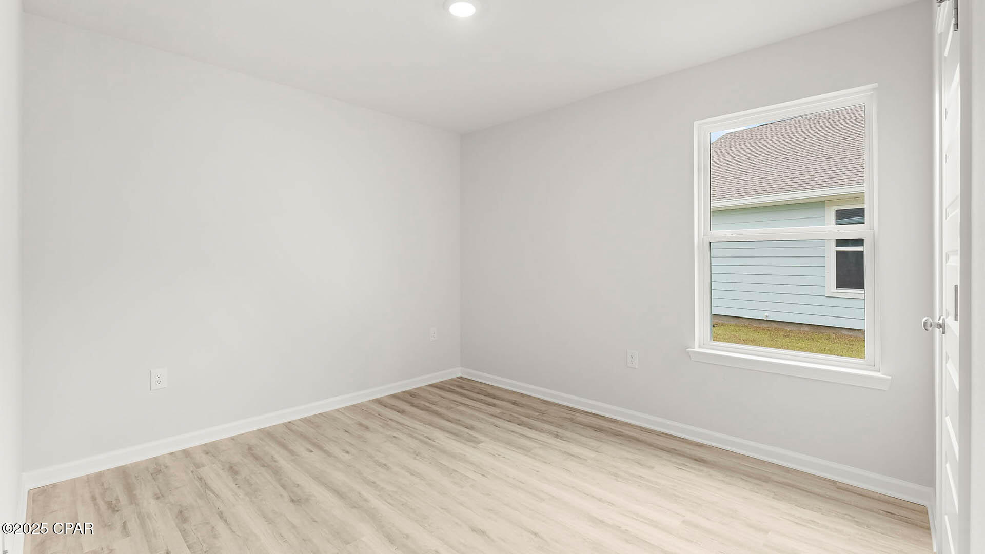 Image 21 For 100 Cove Lane