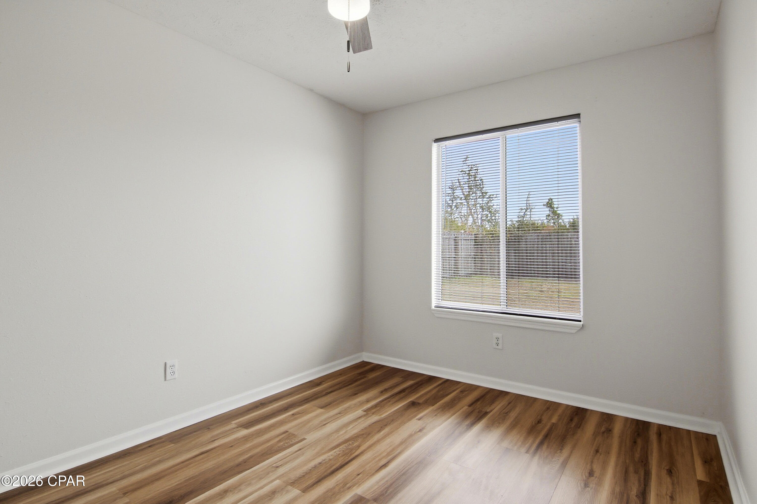 Image 20 For 1604 13th Plaza