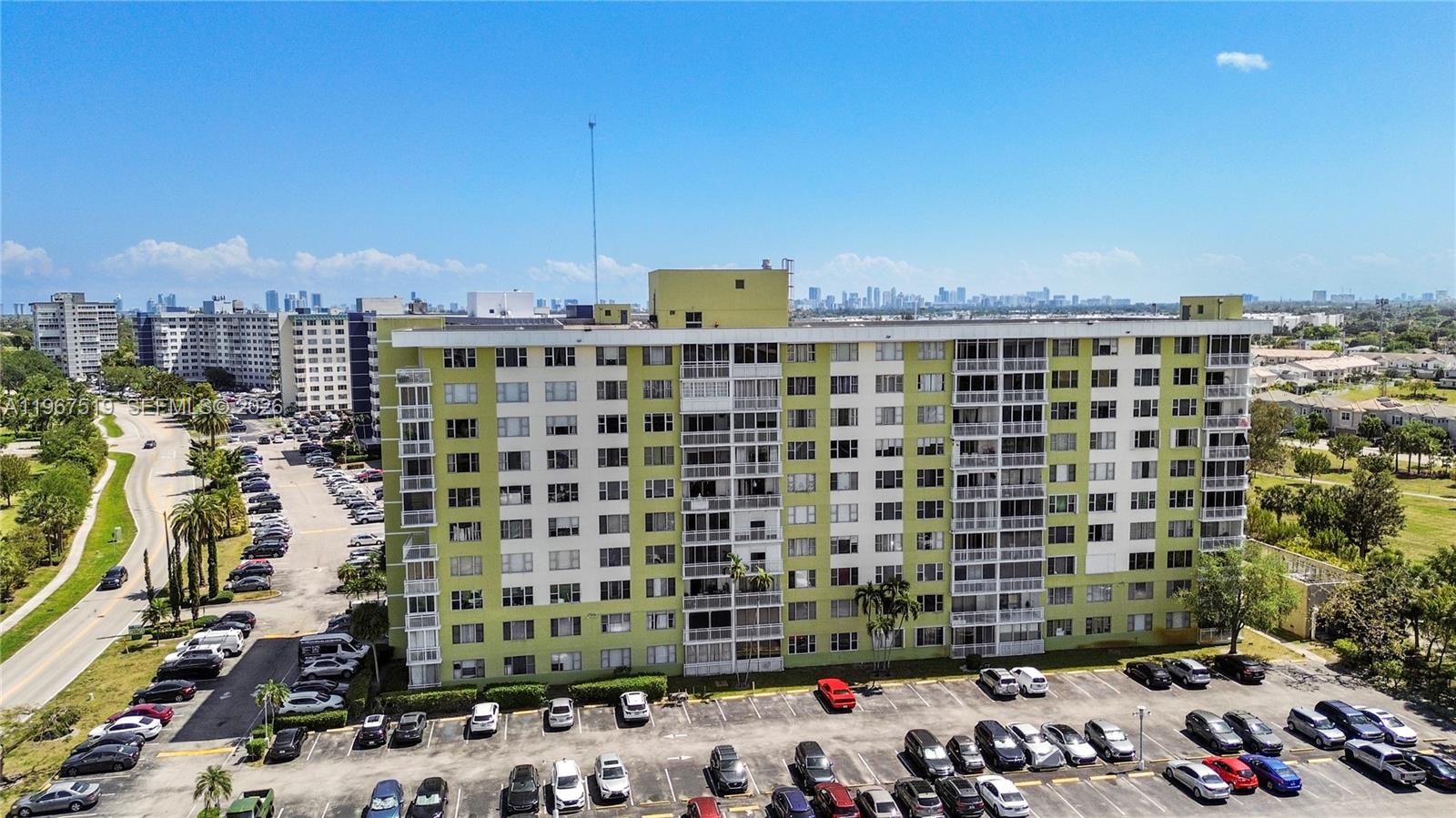 Hillcrest No 21 Condo