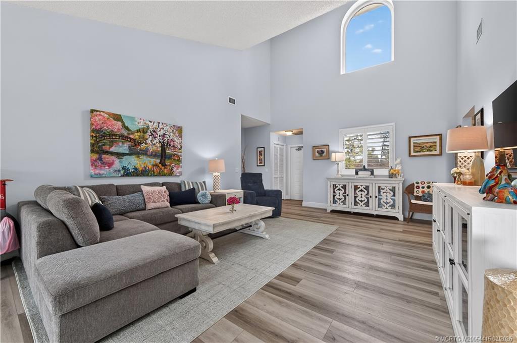 MLS# M20054415 Property Photo