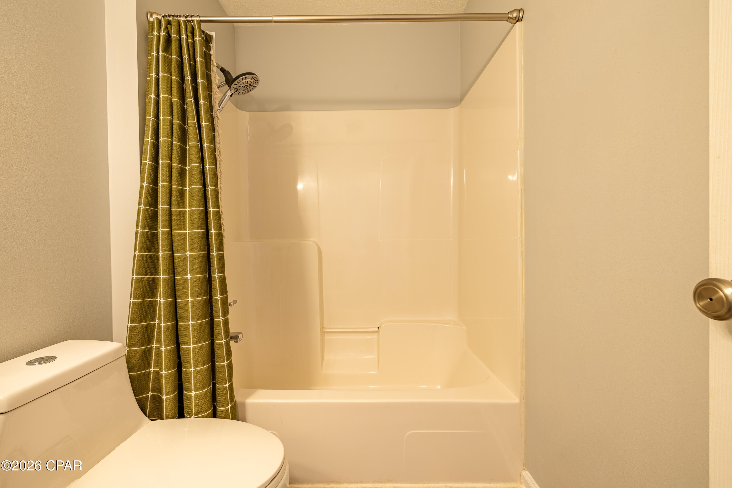 Image 137 For 2601 Oak Street