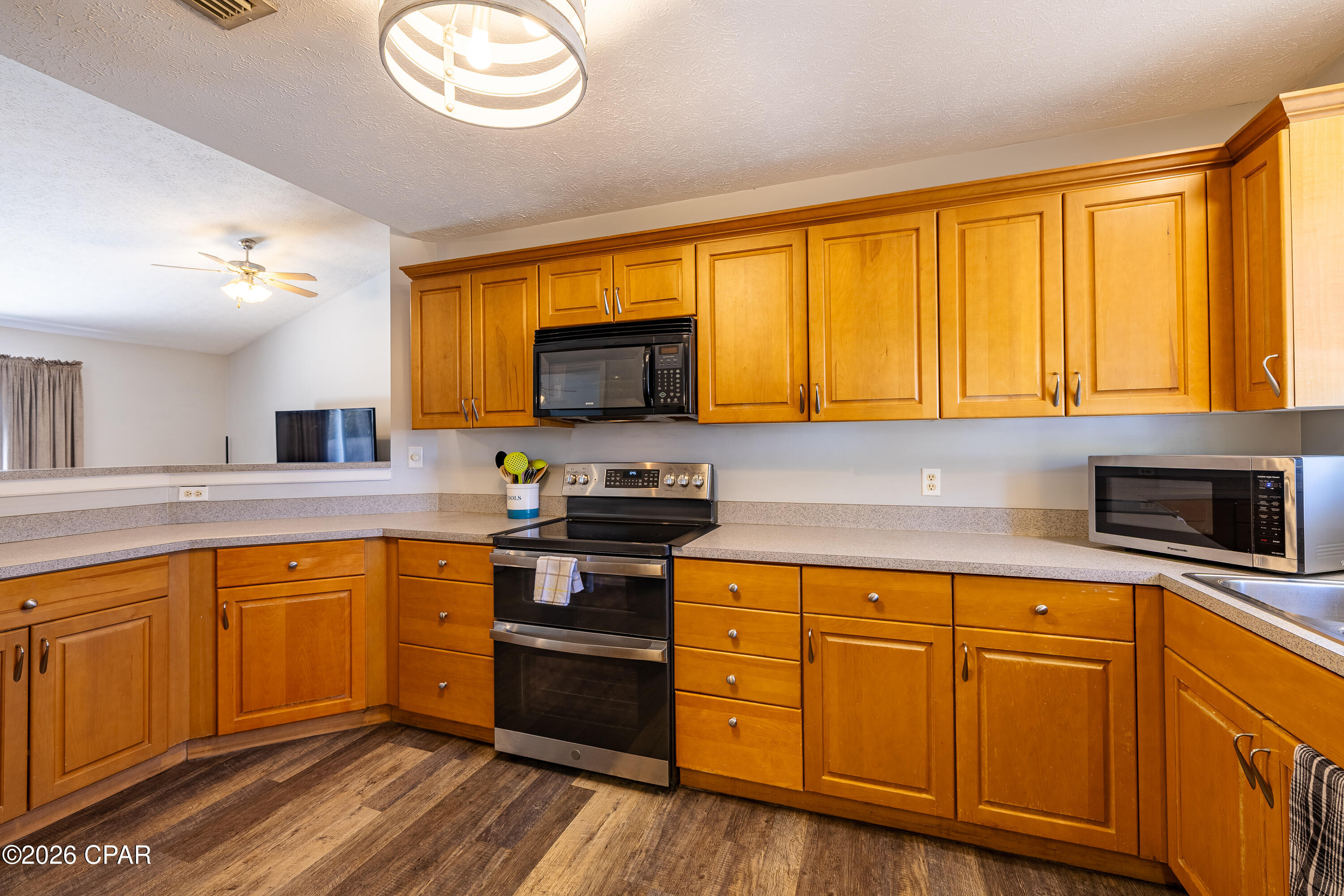 Image 31 For 2601 Oak Street