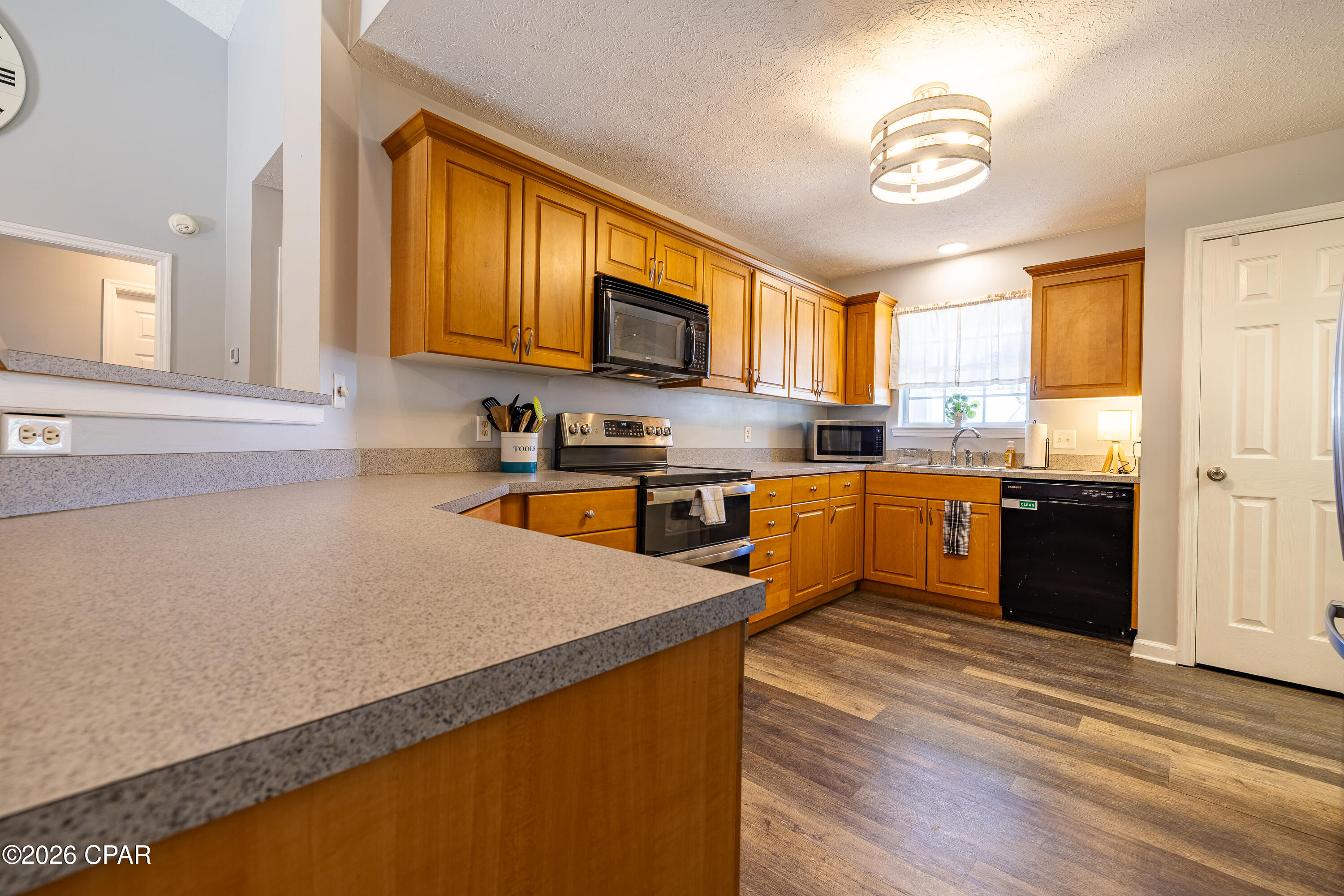 Image 31 For 2601 Oak Street