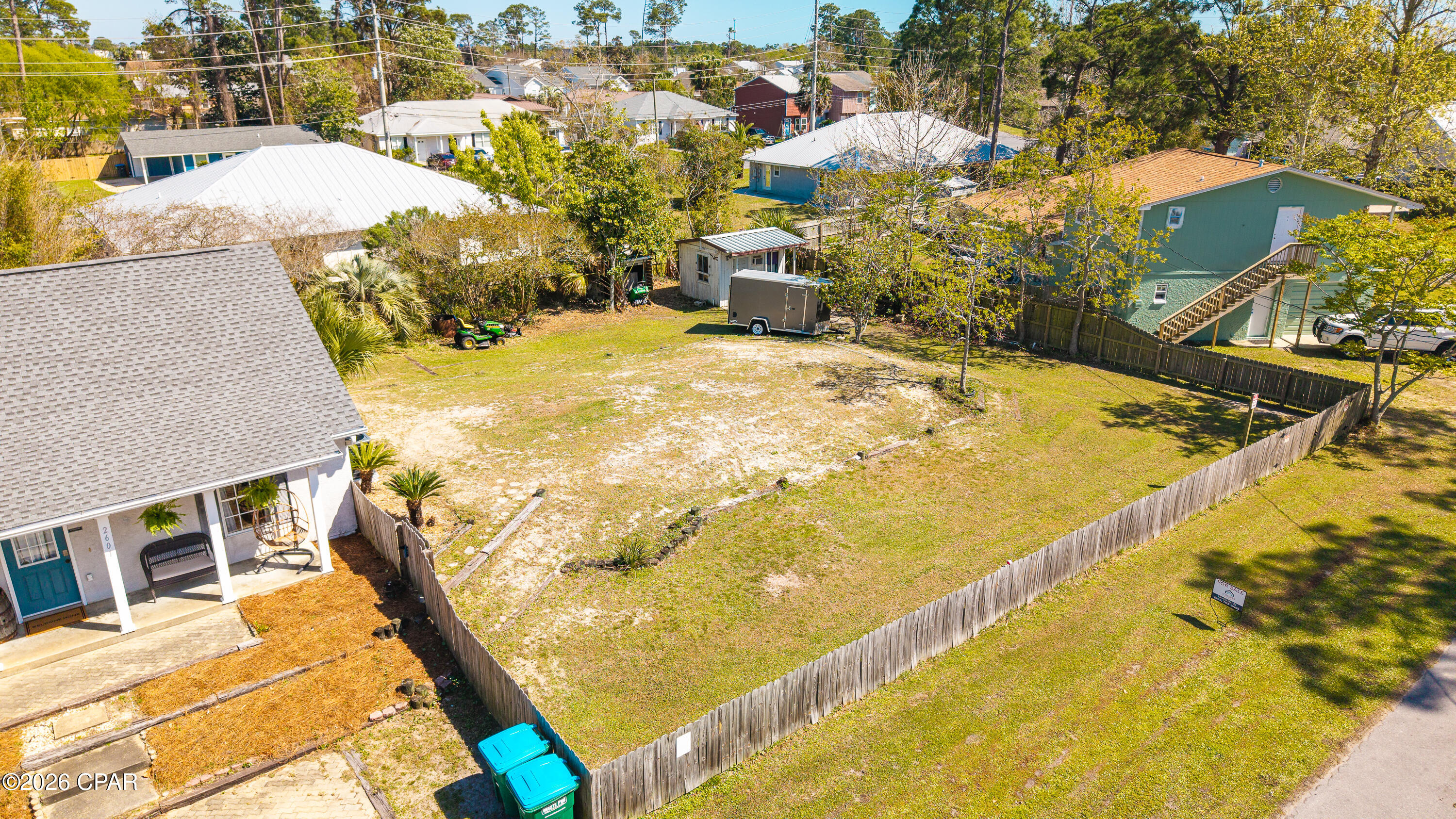 Listing photo id 4 for 2601 Oak Street