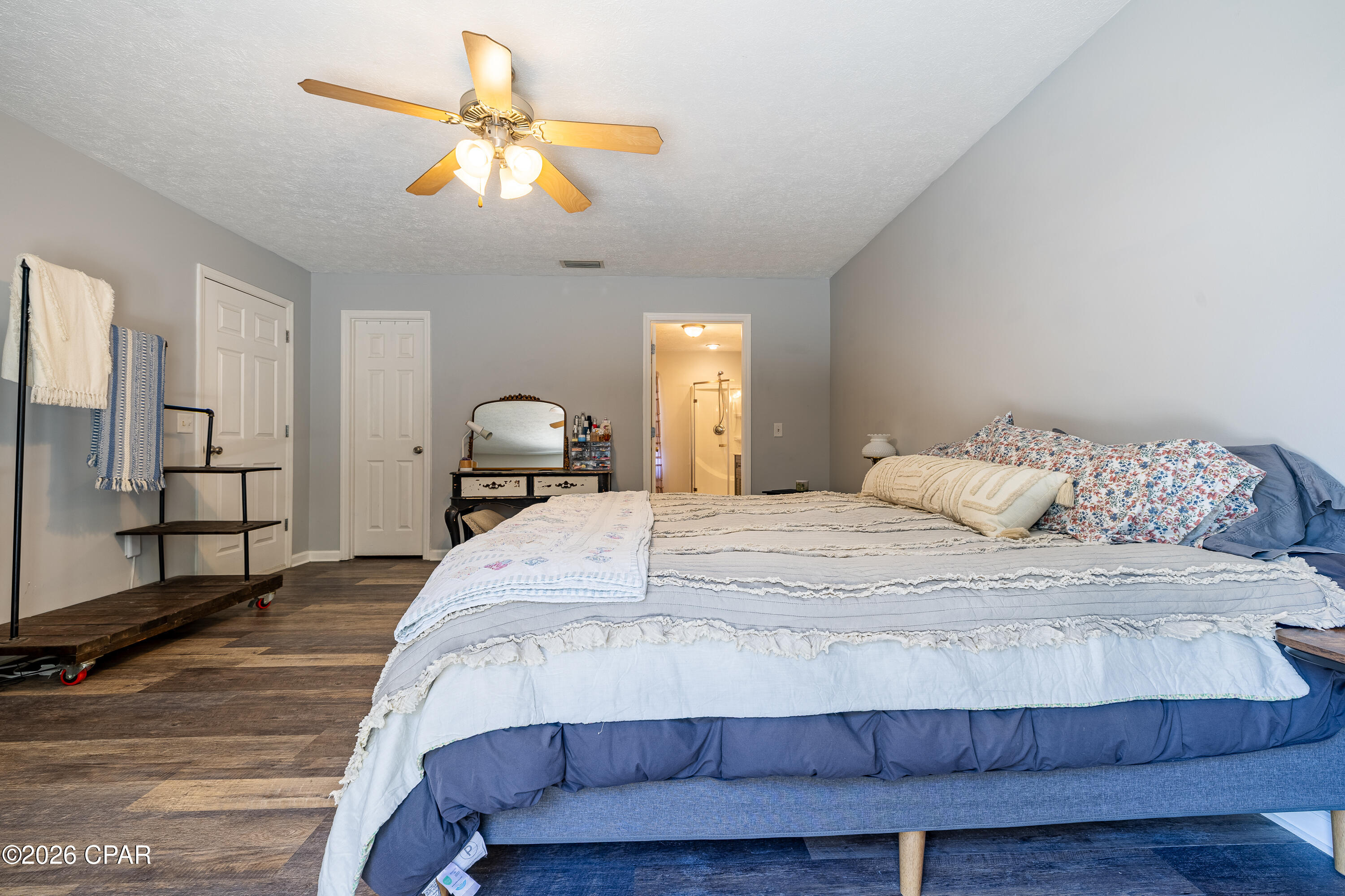 Image 73 For 2601 Oak Street