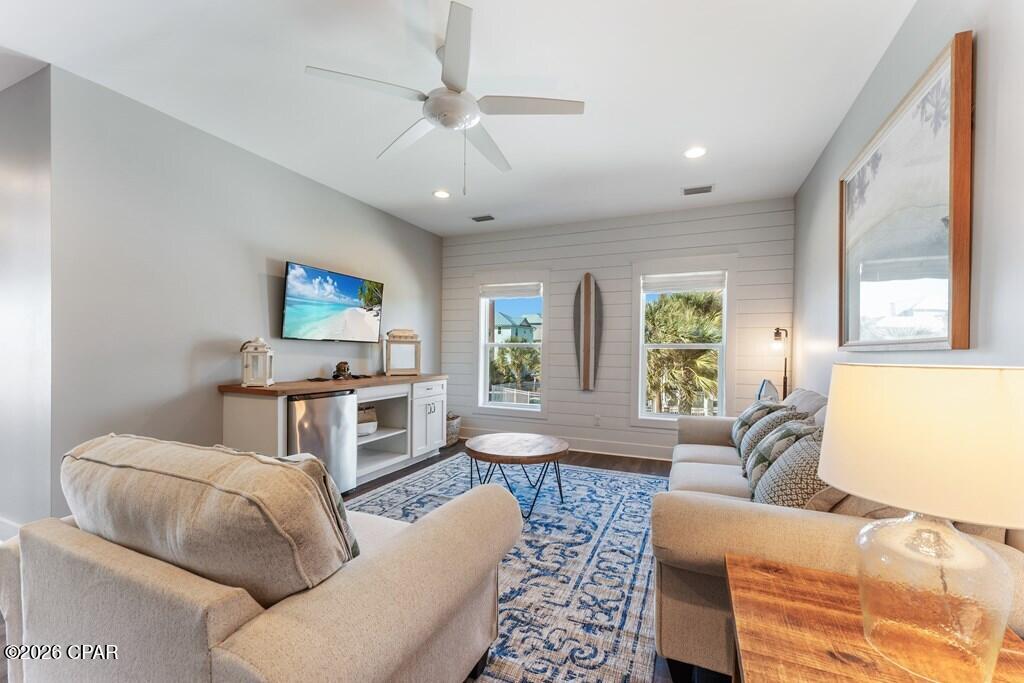 Image 56 For 191 Parrothead Way