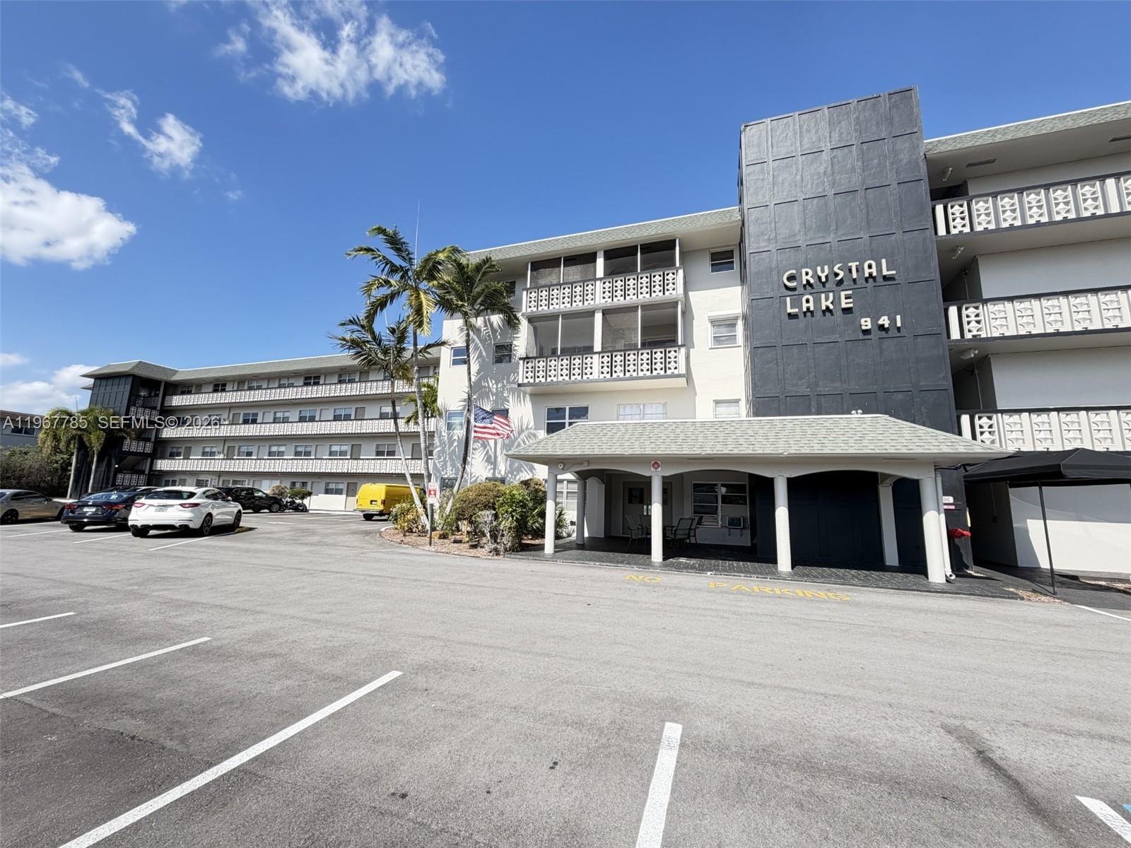 Crystal Lake 941 Condo