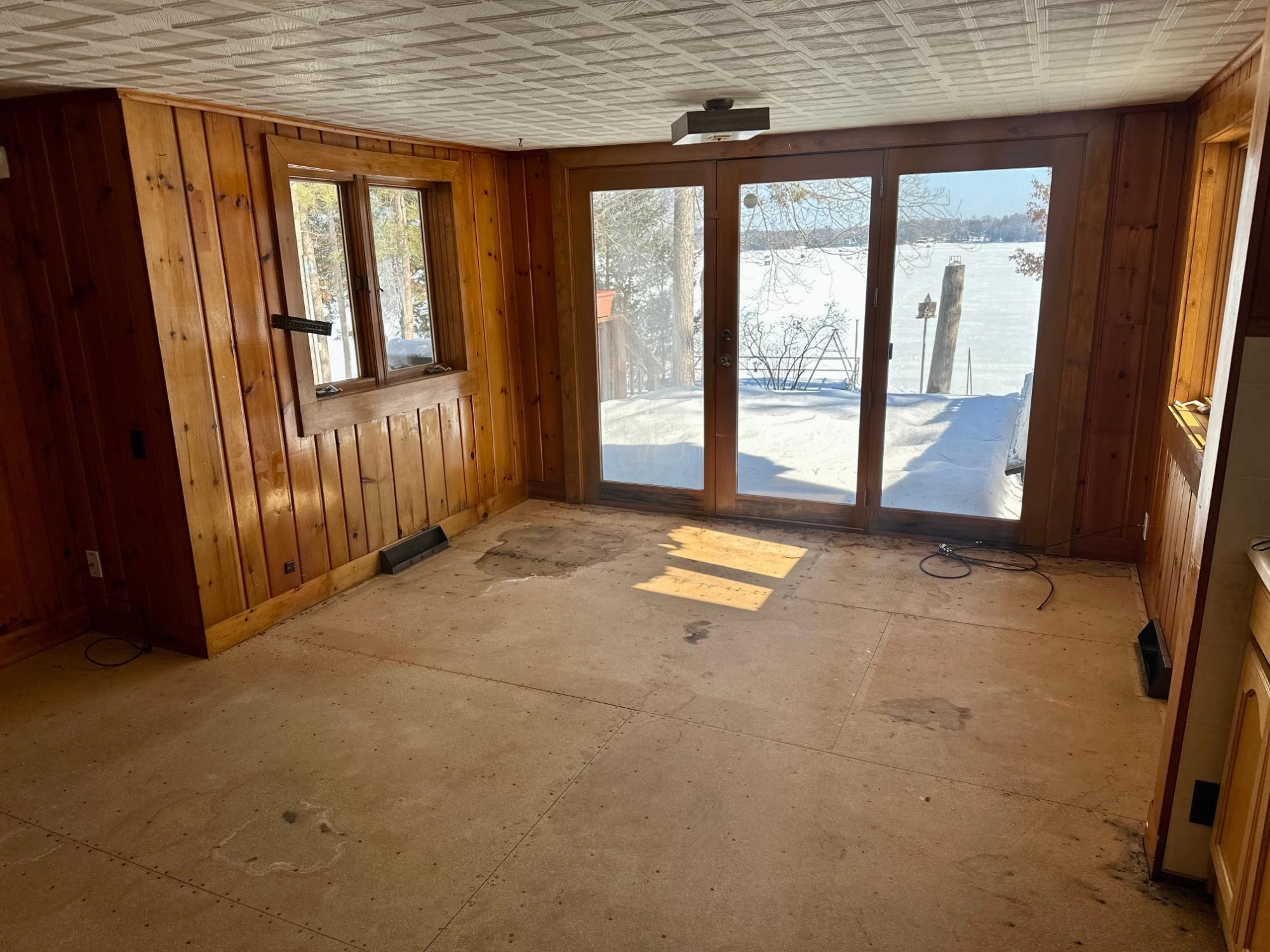 Lake Nokomis Property 2004 The Point Road E Photo 12