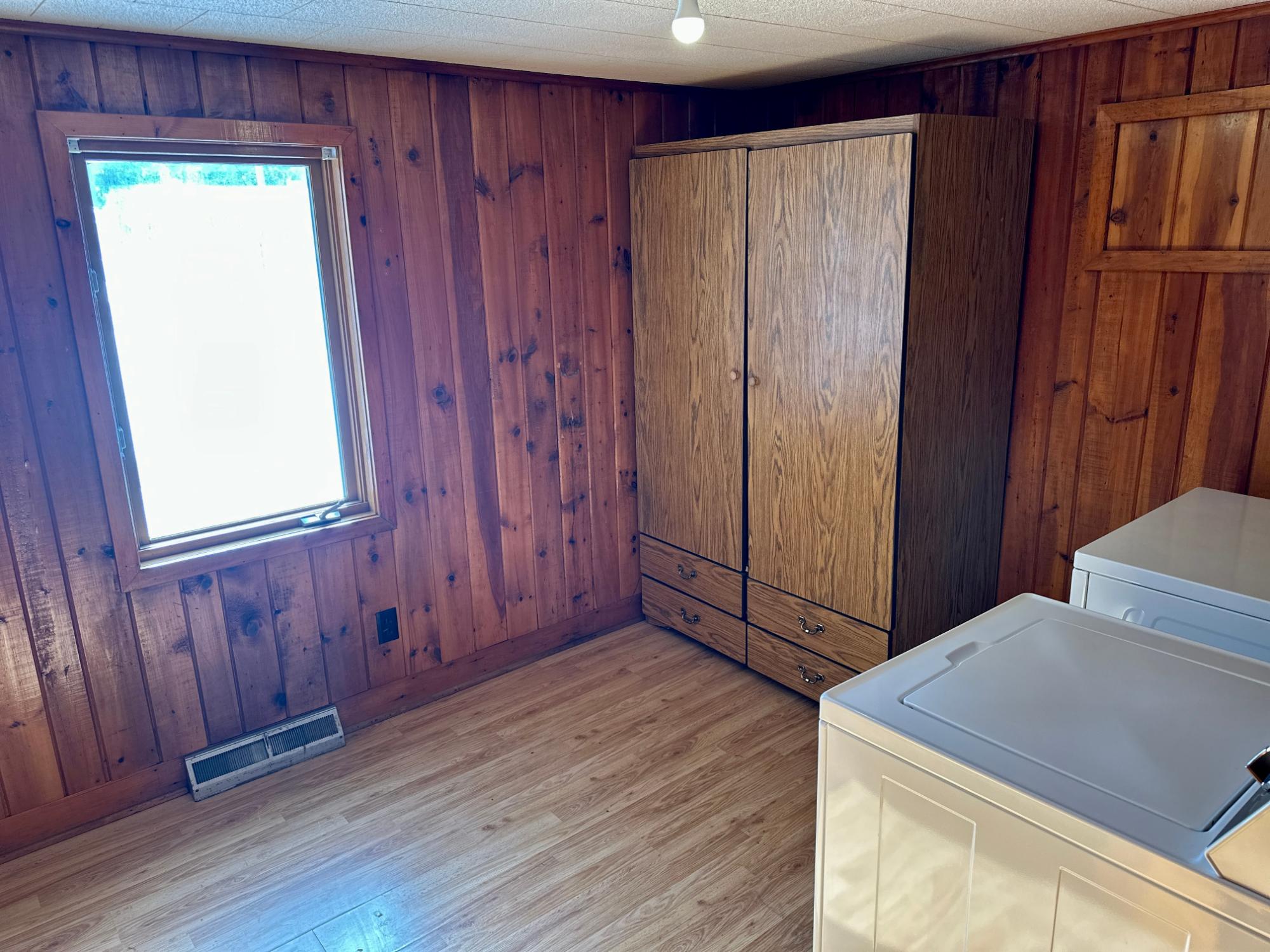 Lake Nokomis Property 2004 The Point Road E Photo 14