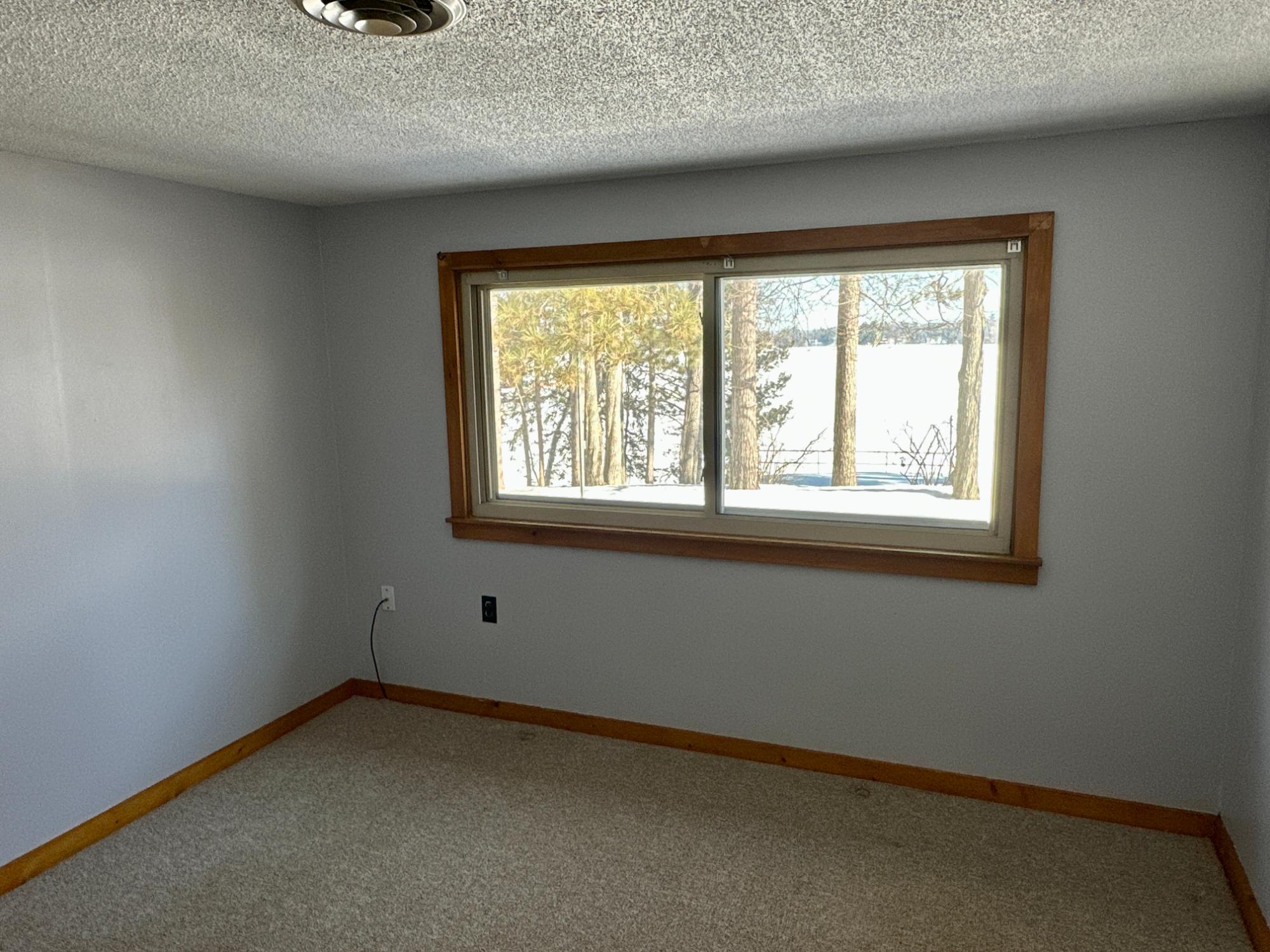 Lake Nokomis Property 2004 The Point Road E Photo 16